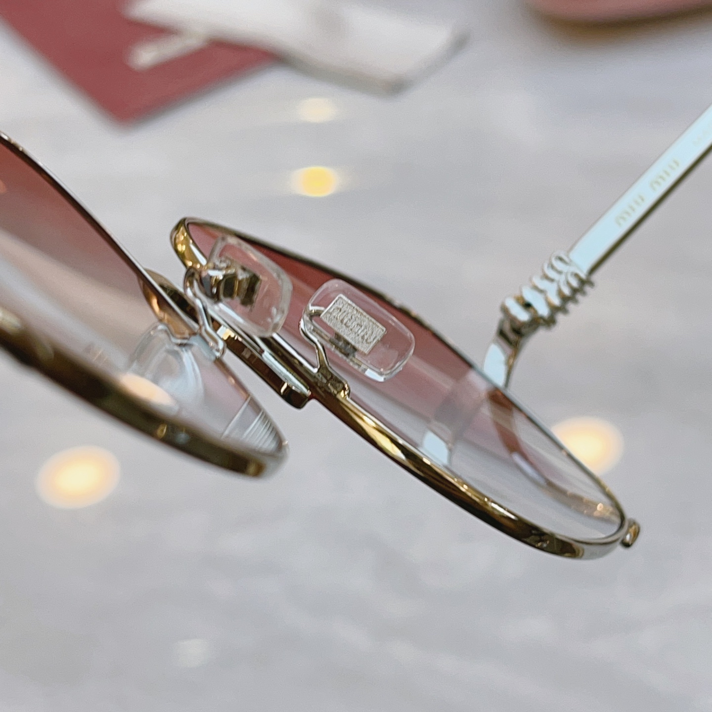 ，【MIUMI*】缪*缪新款太阳镜🕶️，Mod：MU A624S，SIZE:58口21-145