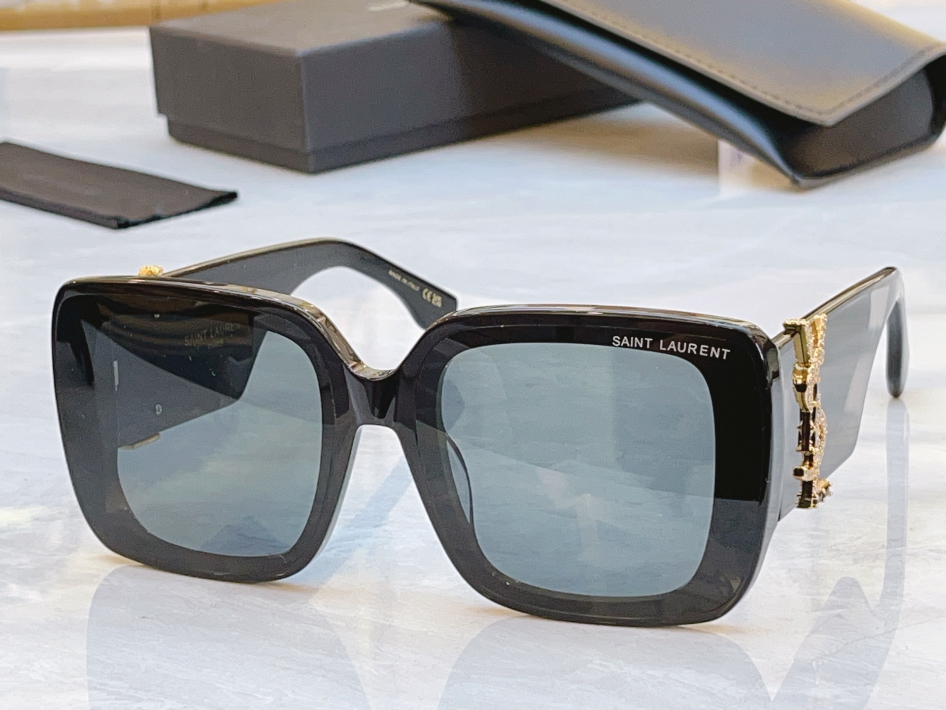 ，【SAINT LAUREN*】圣罗*兰新款太阳镜，MODEL：SL M1716L，SIZE：53口24