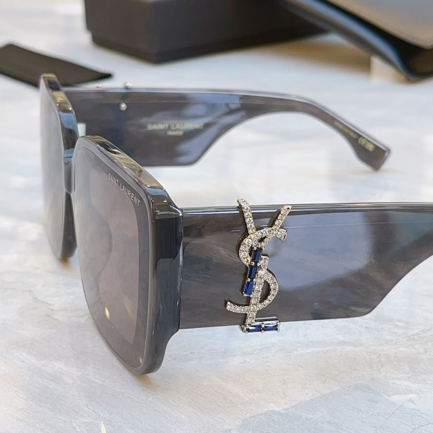 ，【SAINT LAUREN*】圣罗*兰新款太阳镜，MODEL：SL M1716L，SIZE：53口24