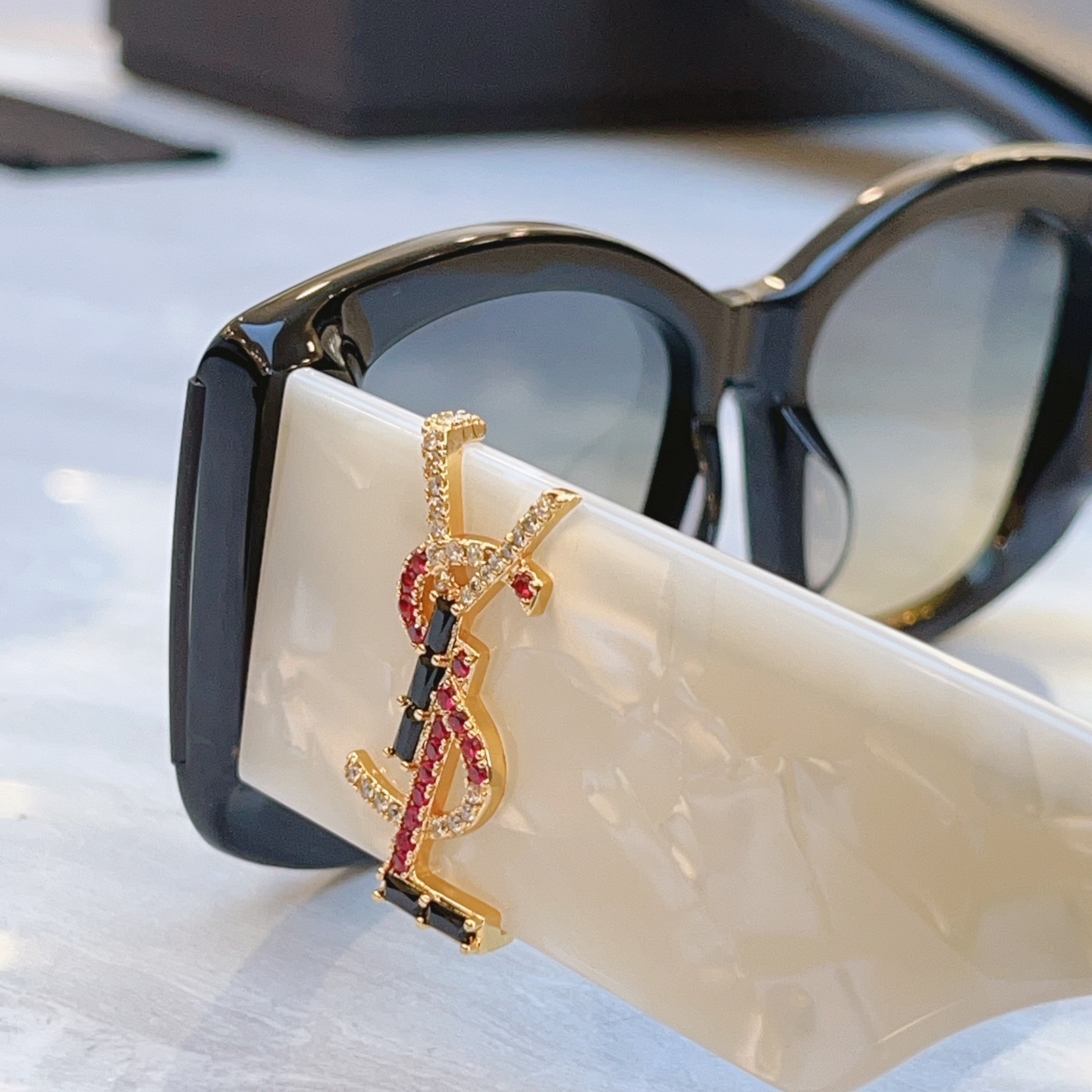 ，【SAINT LAUREN*】圣罗*兰新款太阳镜，MODEL：SL M1717L，SIZE：54口20