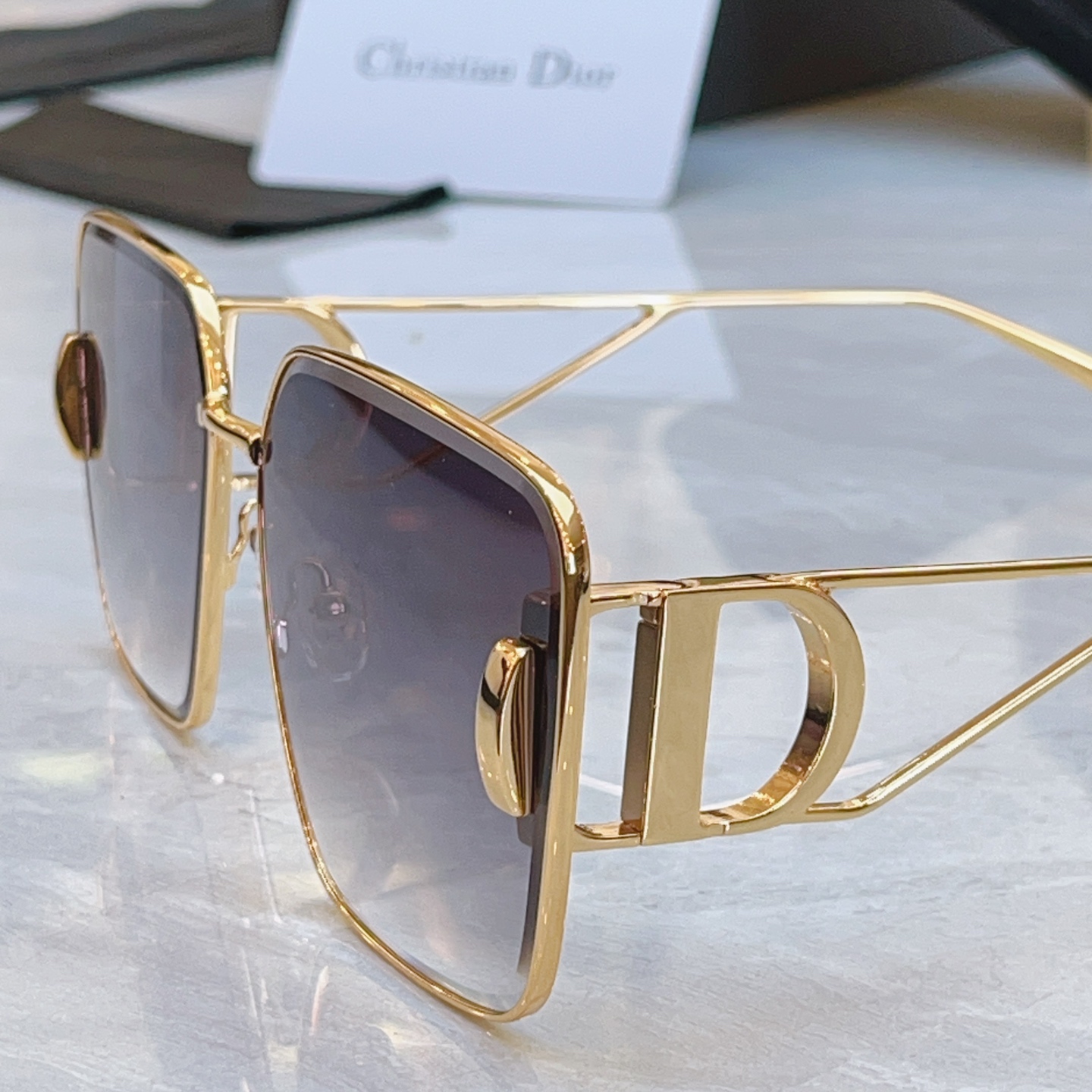 ，【DIO* 】迪*奥新款太阳镜，MODEL：DGSTA42UCR，SIZE：64口16-140