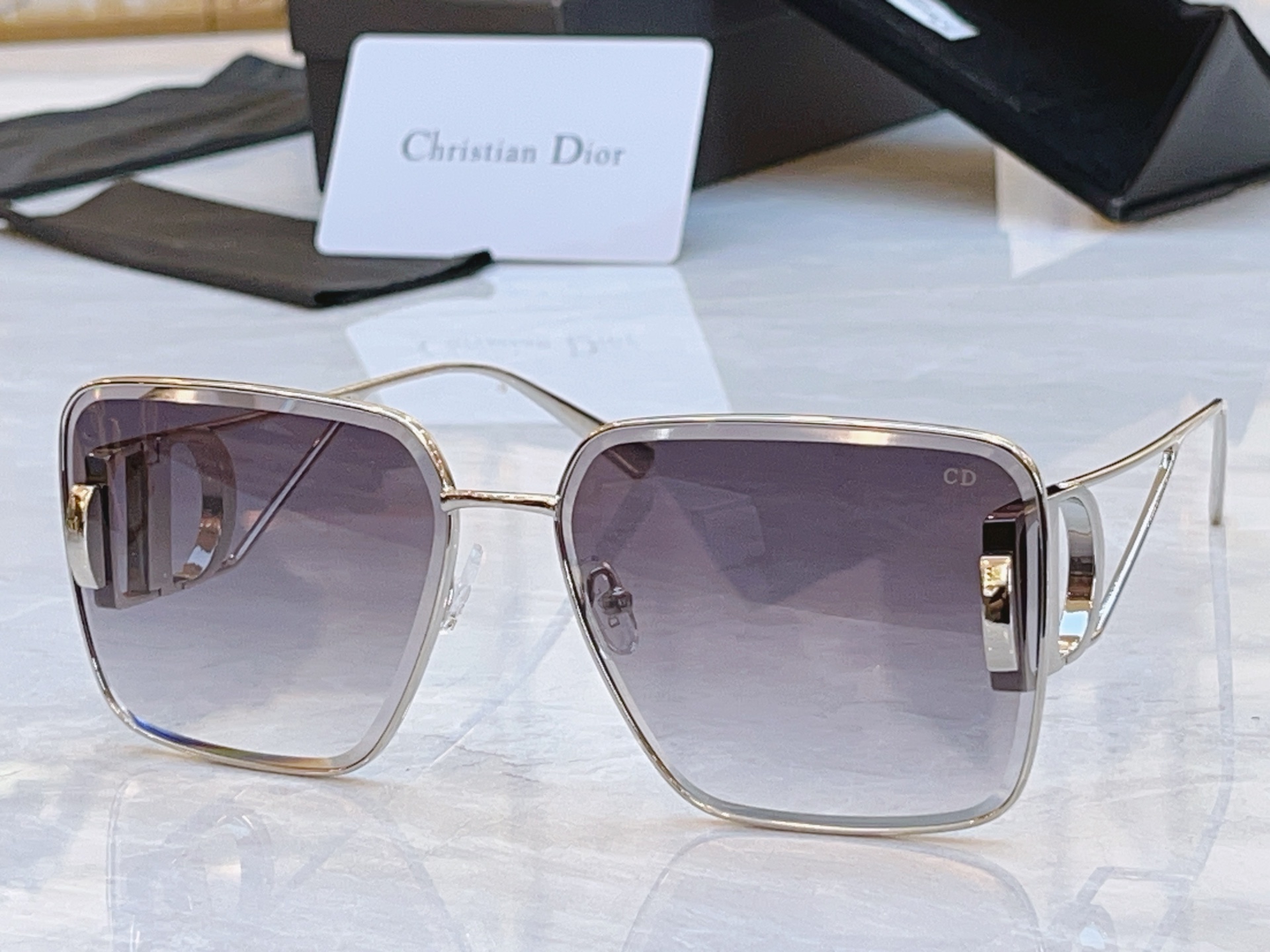 ，【DIO* 】迪*奥新款太阳镜，MODEL：DGSTA42UCR，SIZE：64口16-140