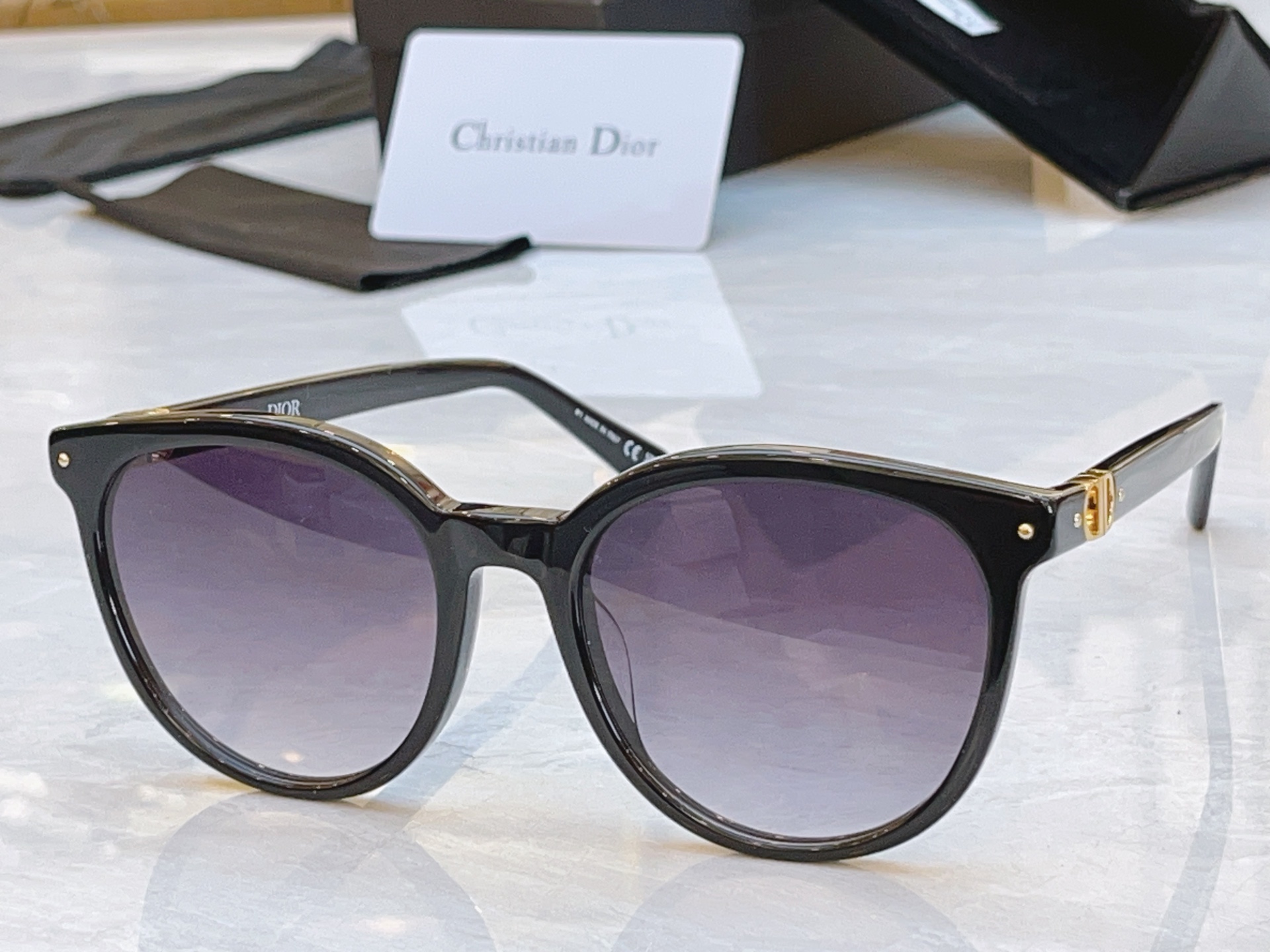 ，【DIO* 】迪*奥新款太阳镜，MODEL：DGSTA42UCR，SIZE：64口16-140