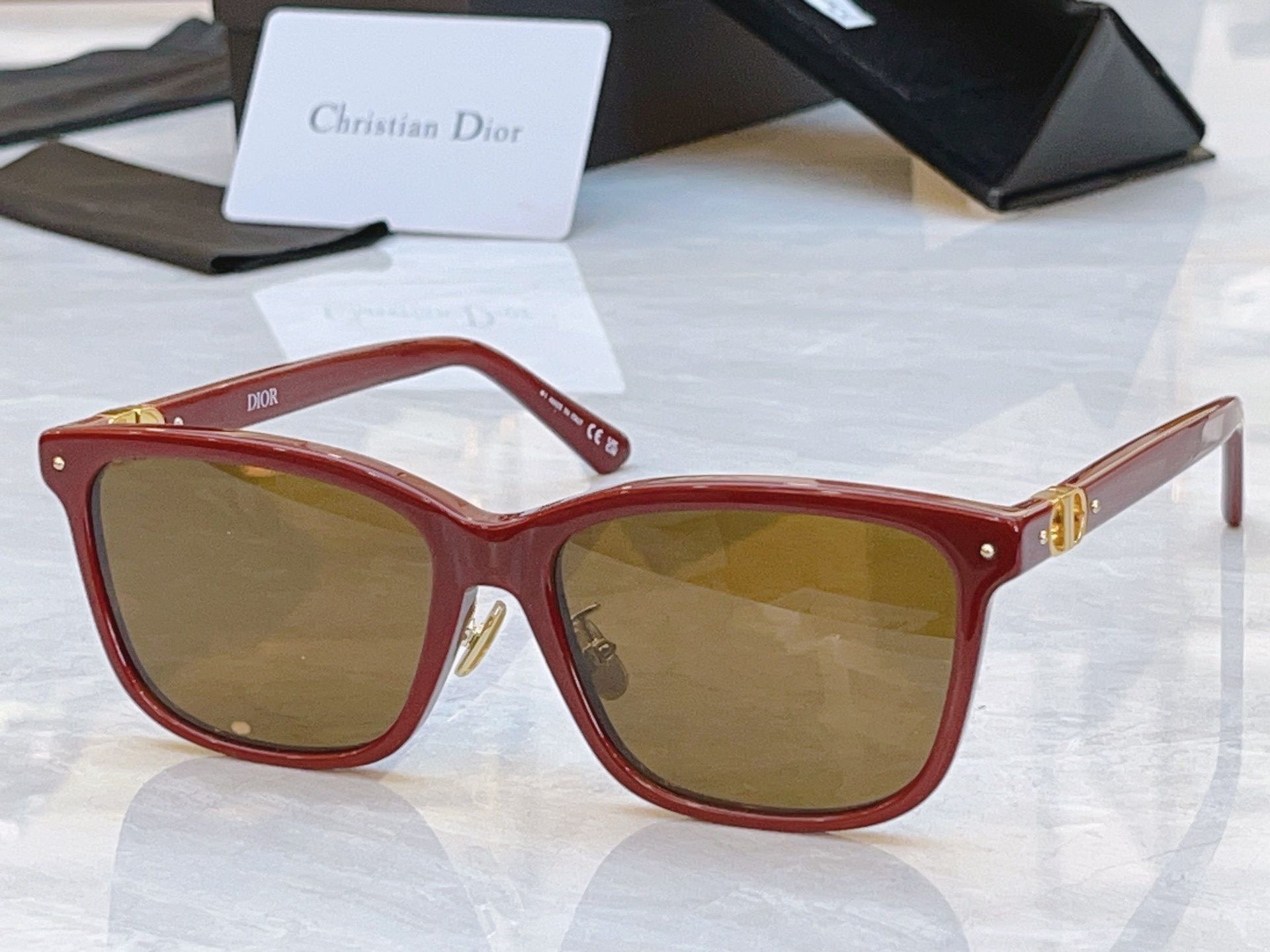 ，【DIO* 】迪*奥新款太阳镜，MODEL：Petit CD R1F，SIZE：57口20-140