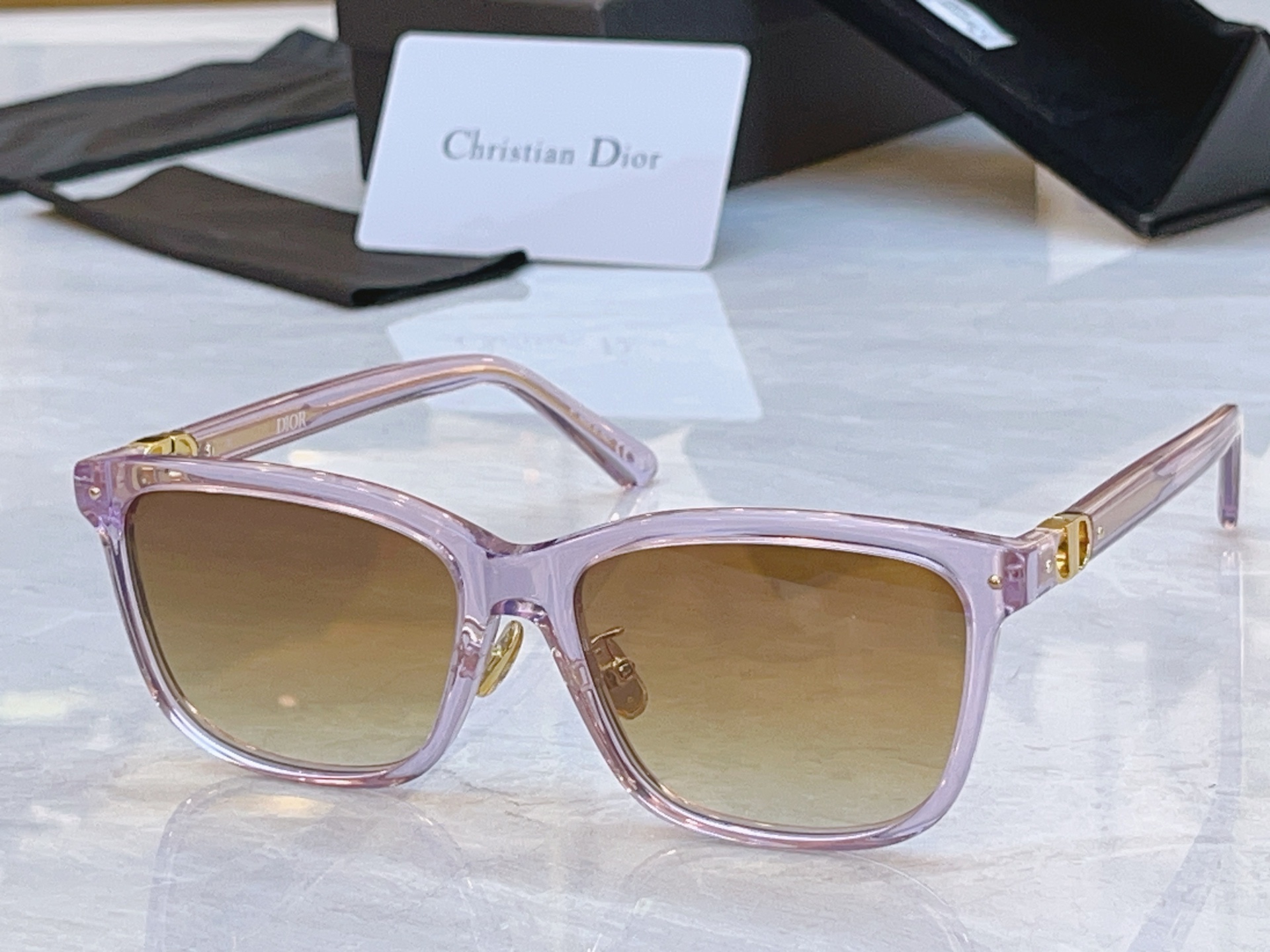 ，【DIO* 】迪*奥新款太阳镜，MODEL：Petit CD R1F，SIZE：57口20-140