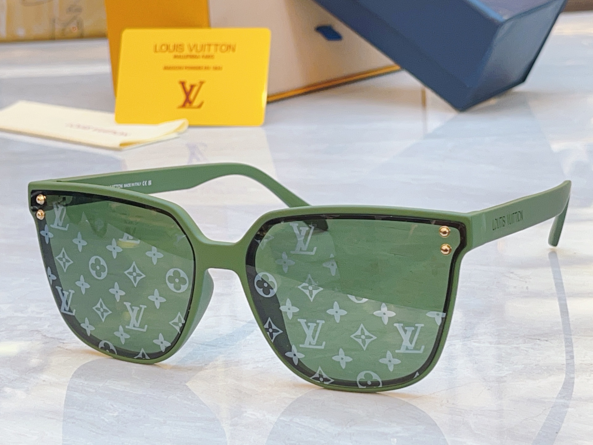 ，【LOUIS VUITTO*】路易*威登新款太阳镜，MODEL：Z2975W，SIZE：63口17-1