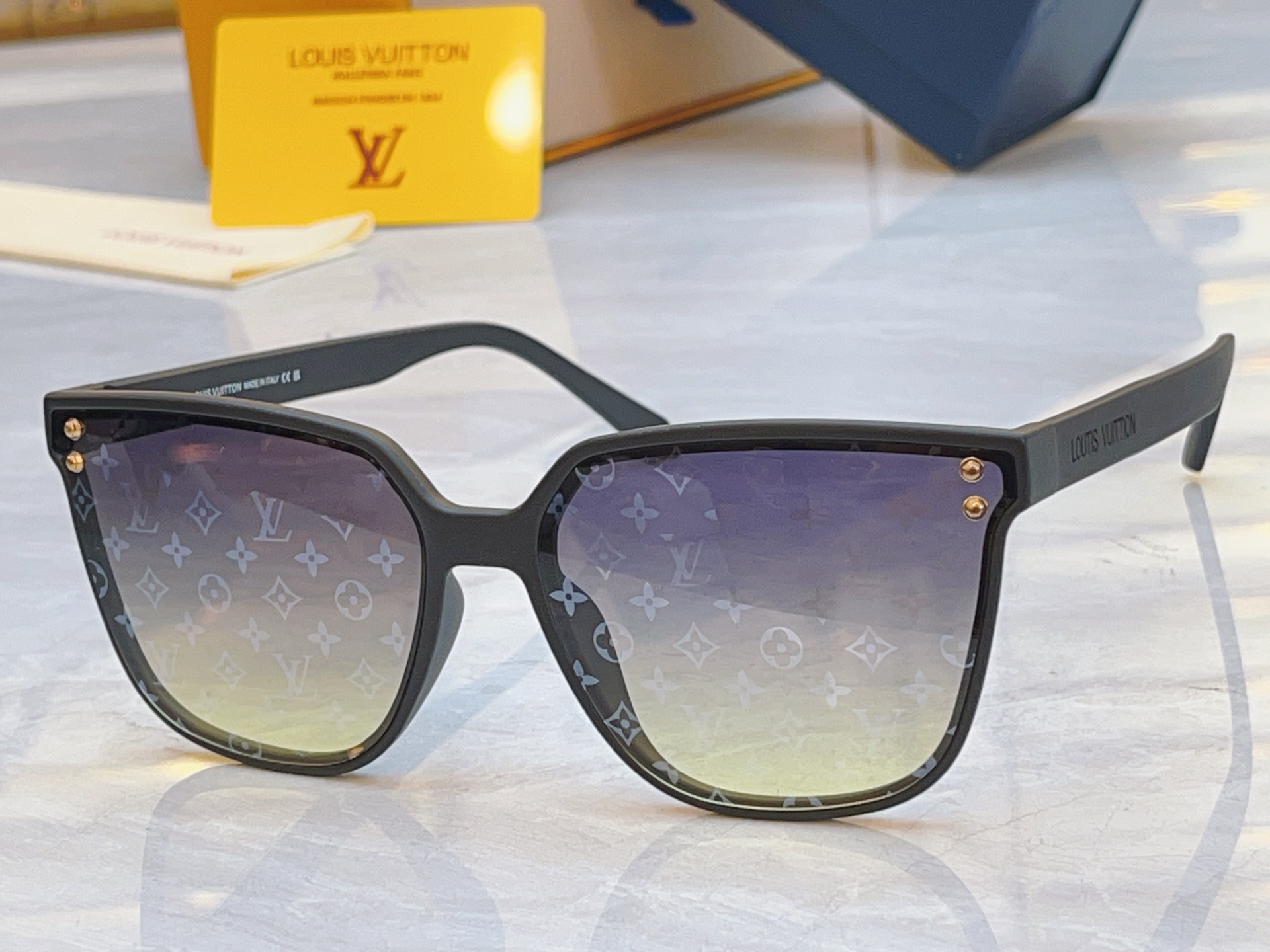 ，【LOUIS VUITTO*】路易*威登新款太阳镜，MODEL：Z2975W，SIZE：63口17-1