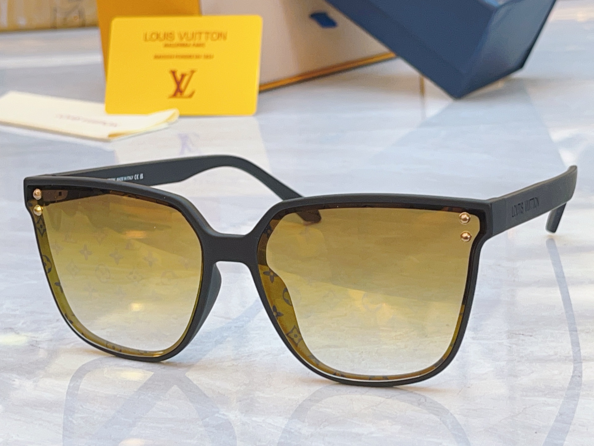 ，【LOUIS VUITTO*】路易*威登新款太阳镜，MODEL：Z2975W，SIZE：63口17-1