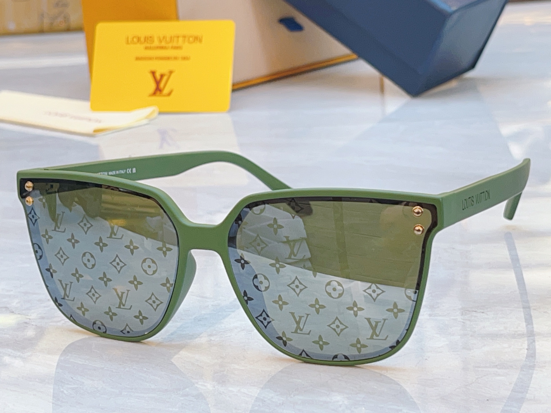 ，【LOUIS VUITTO*】路易*威登新款太阳镜，MODEL：Z2975W，SIZE：63口17-1