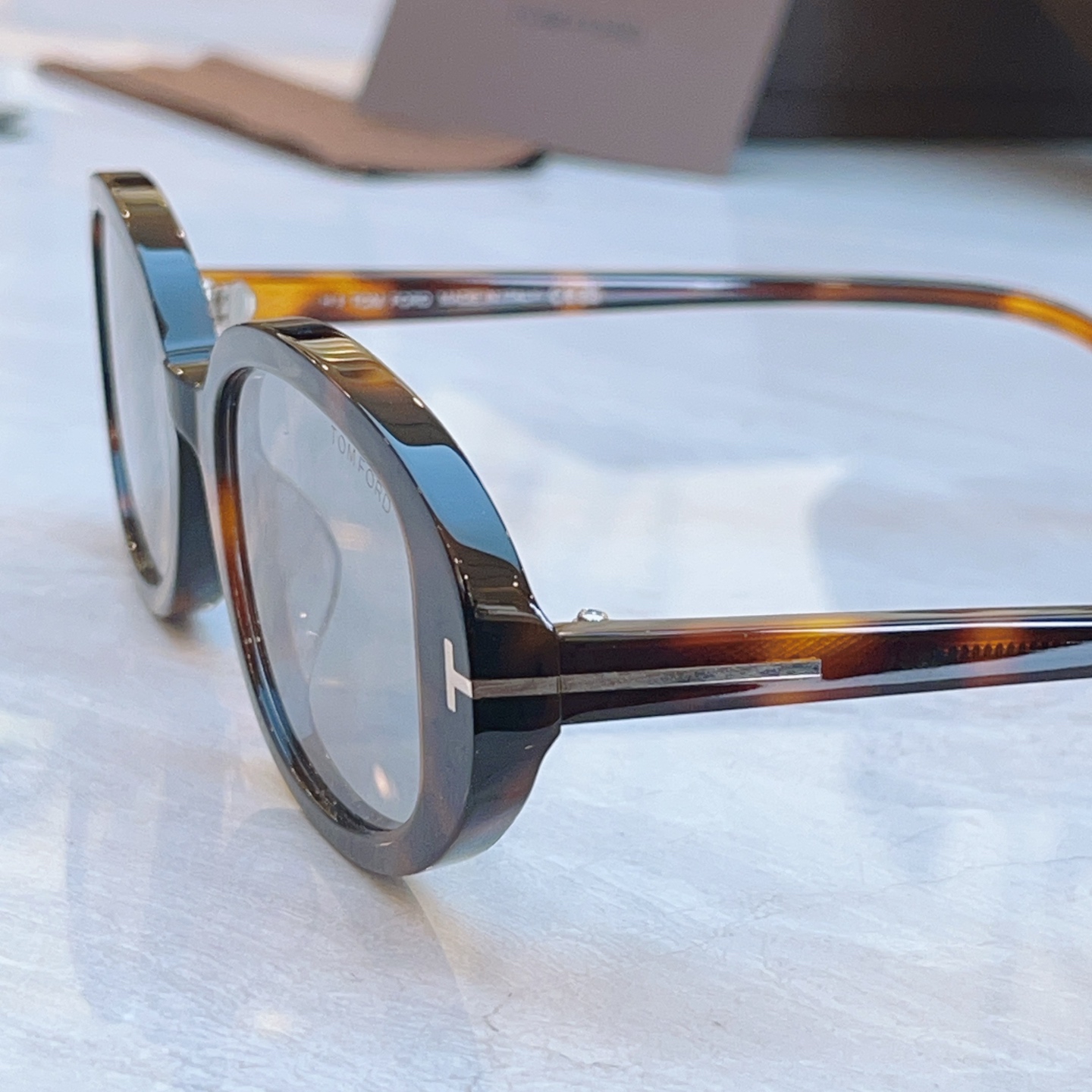 ，【TOM FOR*】汤姆*福特新款太阳镜，MODEL：FT1364，SIZE：49口21-140