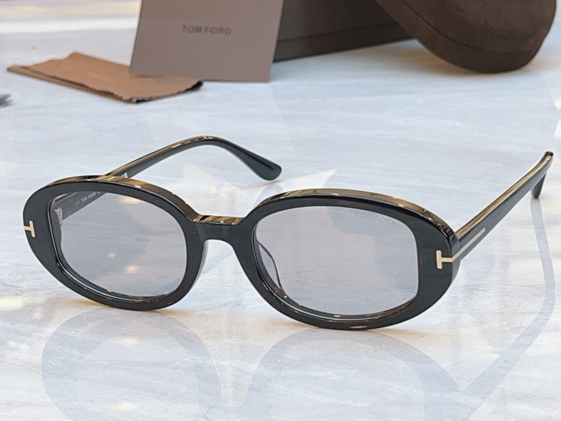 ，【TOM FOR*】汤姆*福特新款太阳镜，MODEL：FT1364，SIZE：49口21-140