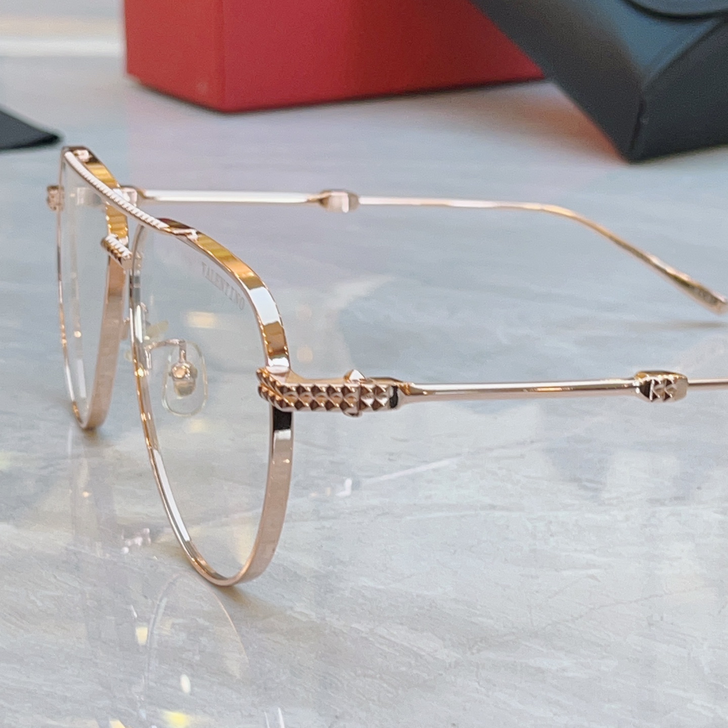 ，【VALENTIN*】华伦*天奴新款太阳镜，MODEL：VLX-133，SIZE：59口14-145