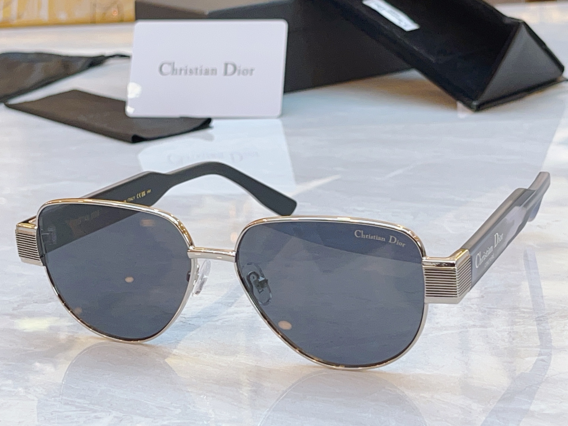 ，【DIO* 】迪*奥新款太阳镜，MODEL：DGSTA55UCR，SIZE：57口14-145