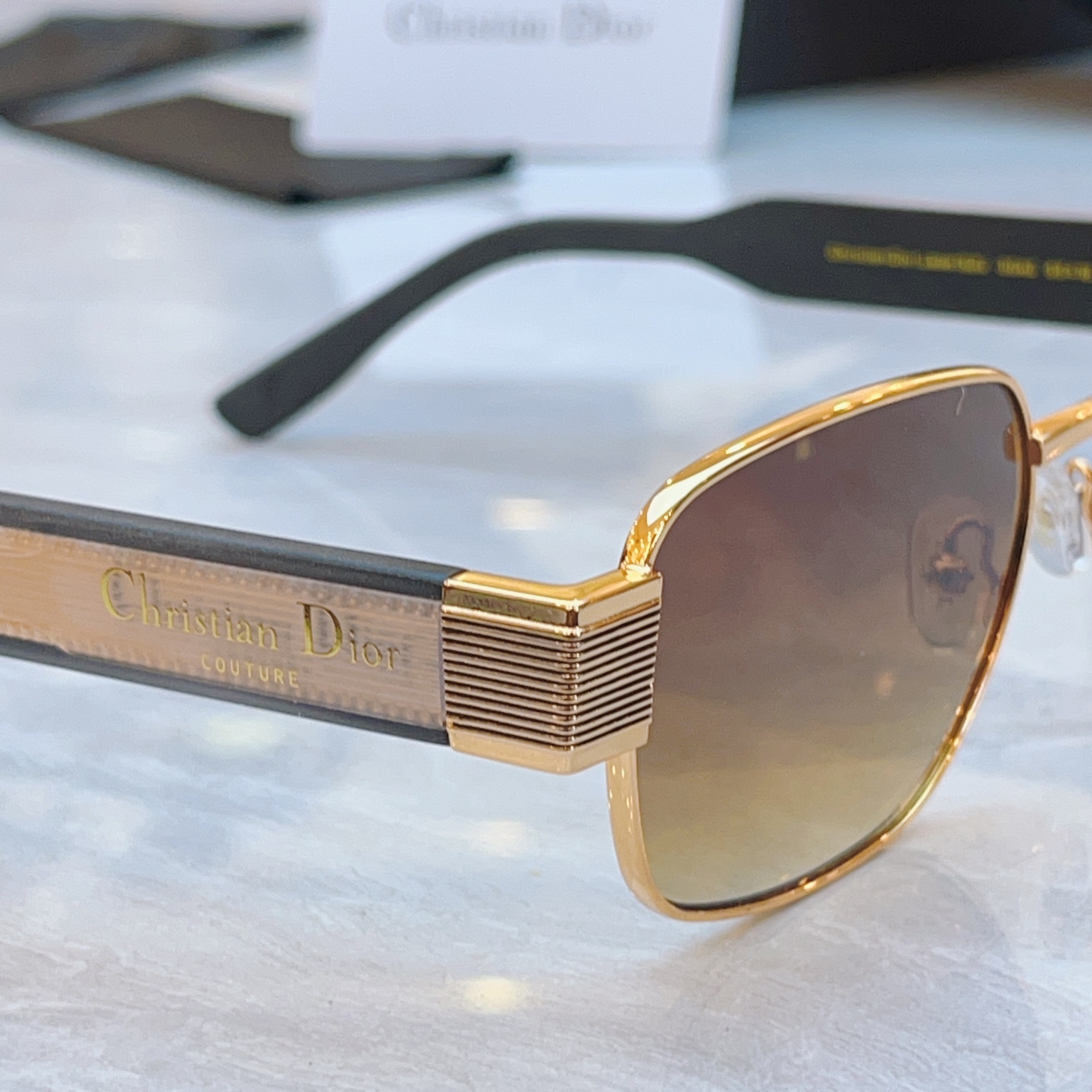 ，【DIO* 】迪*奥新款太阳镜，MODEL：S2U，SIZE：55口18-145