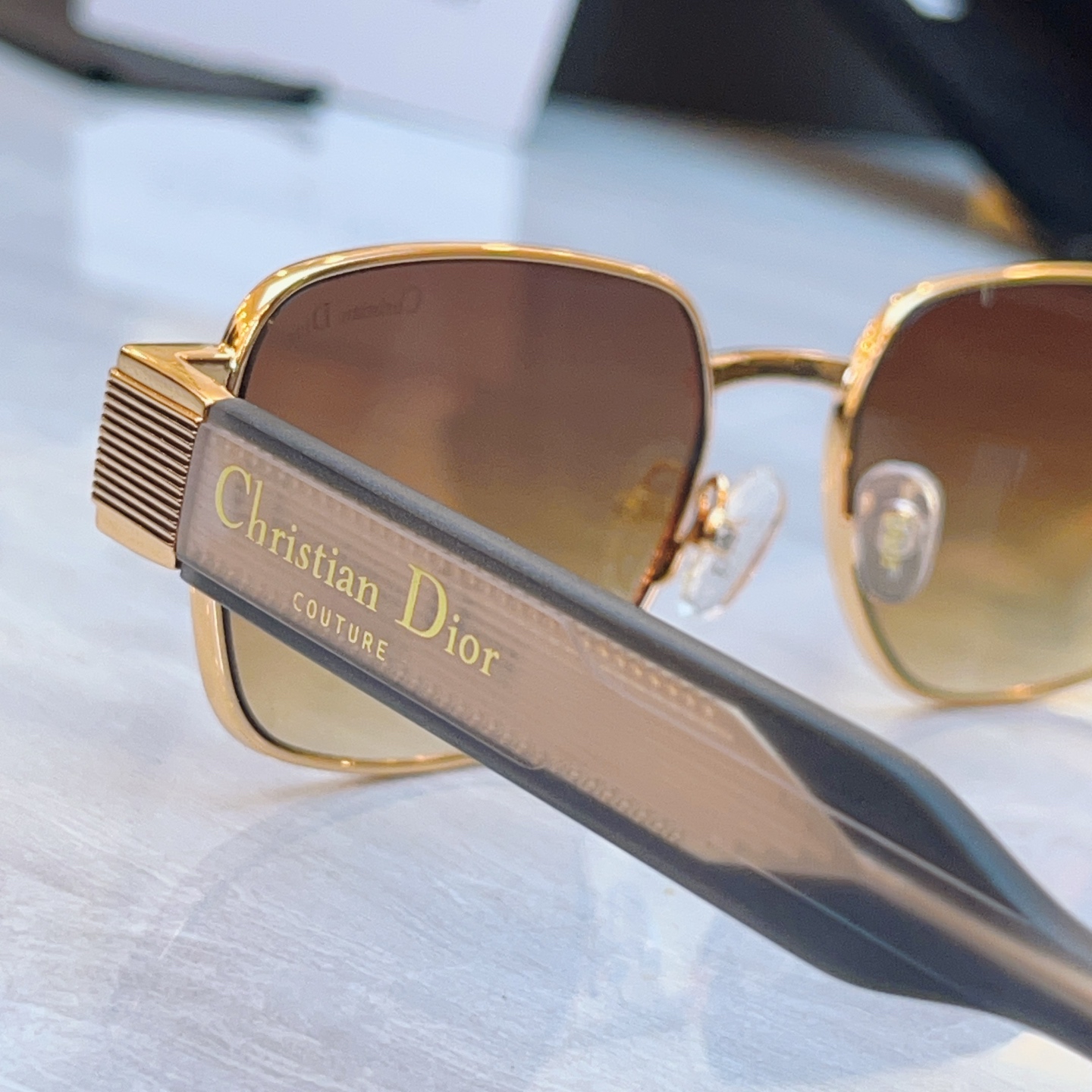 ，【DIO* 】迪*奥新款太阳镜，MODEL：S2U，SIZE：55口18-145