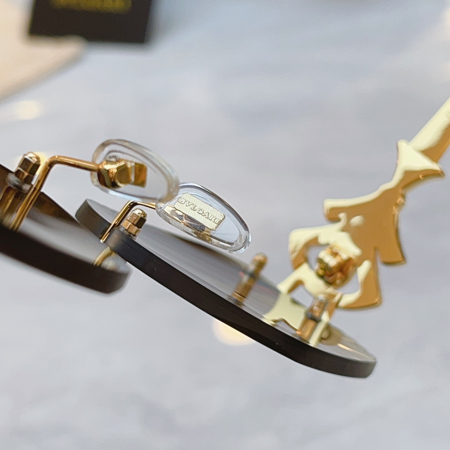 ，【BVLGA*】宝格*丽新款太阳镜，MODEL：BV 1817LU，SIZE：56口17-145