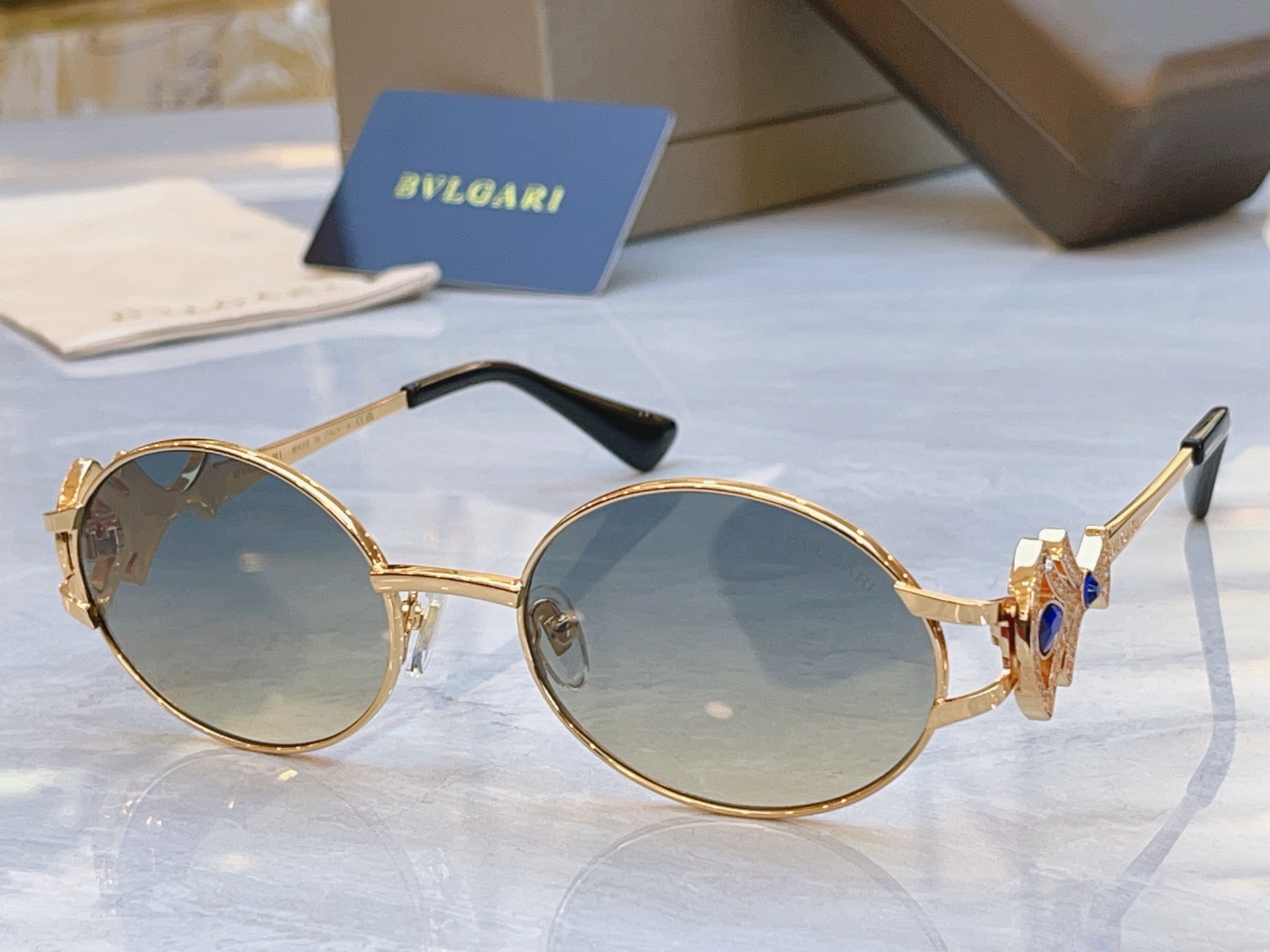 ，【BVLGA*】宝格*丽新款太阳镜，MODEL：BV 1818LU，SIZE：54口19-145