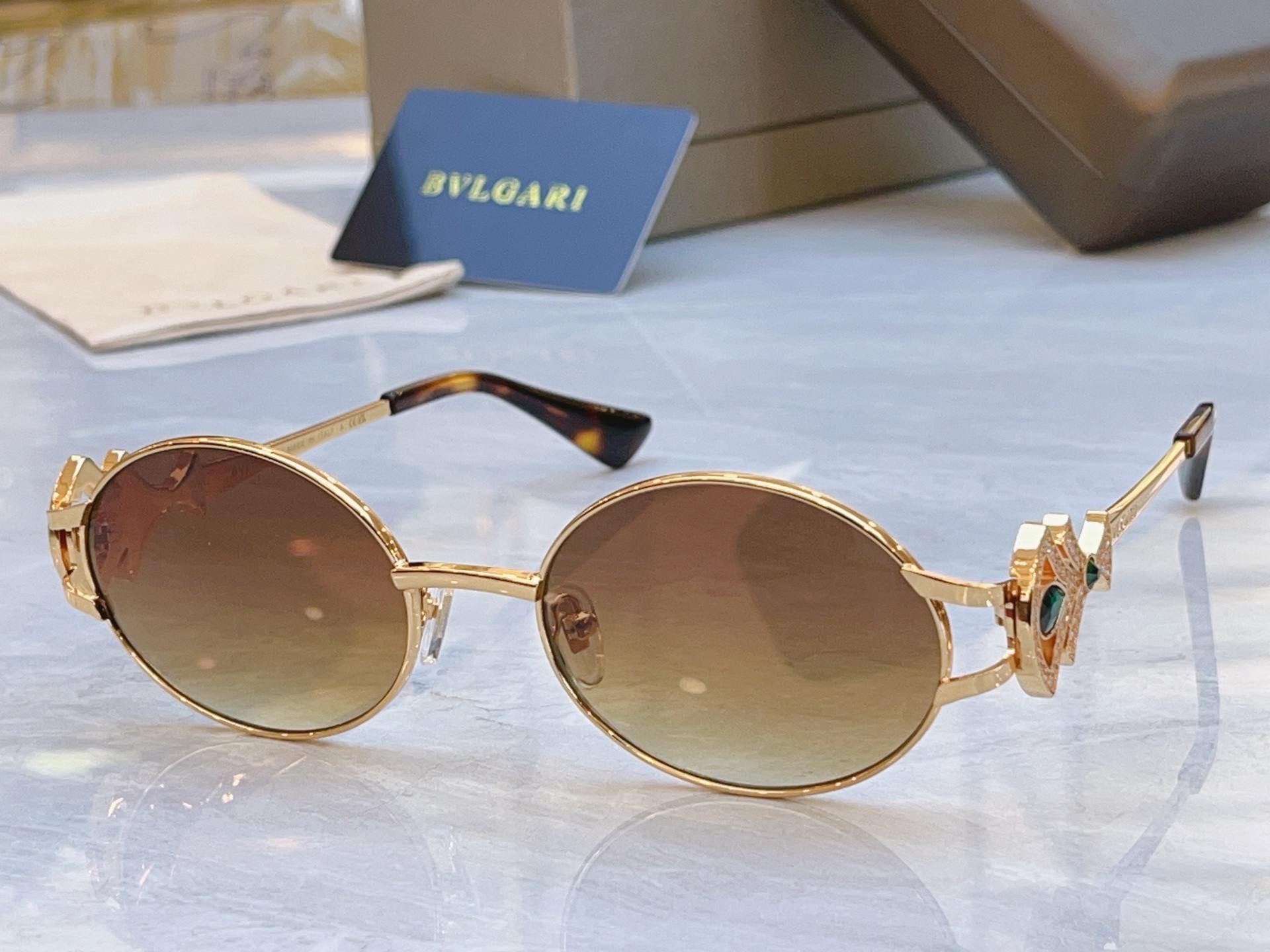 ，【BVLGA*】宝格*丽新款太阳镜，MODEL：BV 1818LU，SIZE：54口19-145