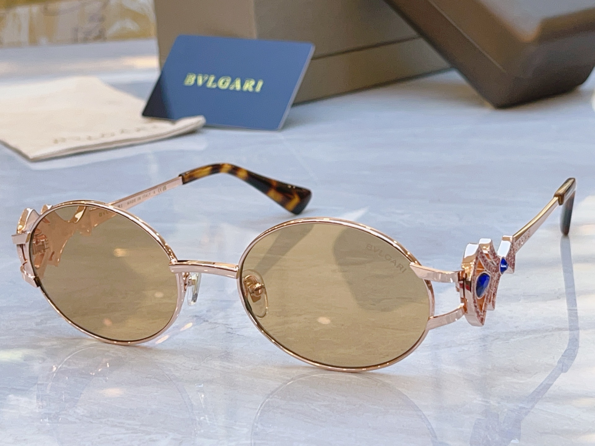 ，【BVLGA*】宝格*丽新款太阳镜，MODEL：BV 1818LU，SIZE：54口19-145