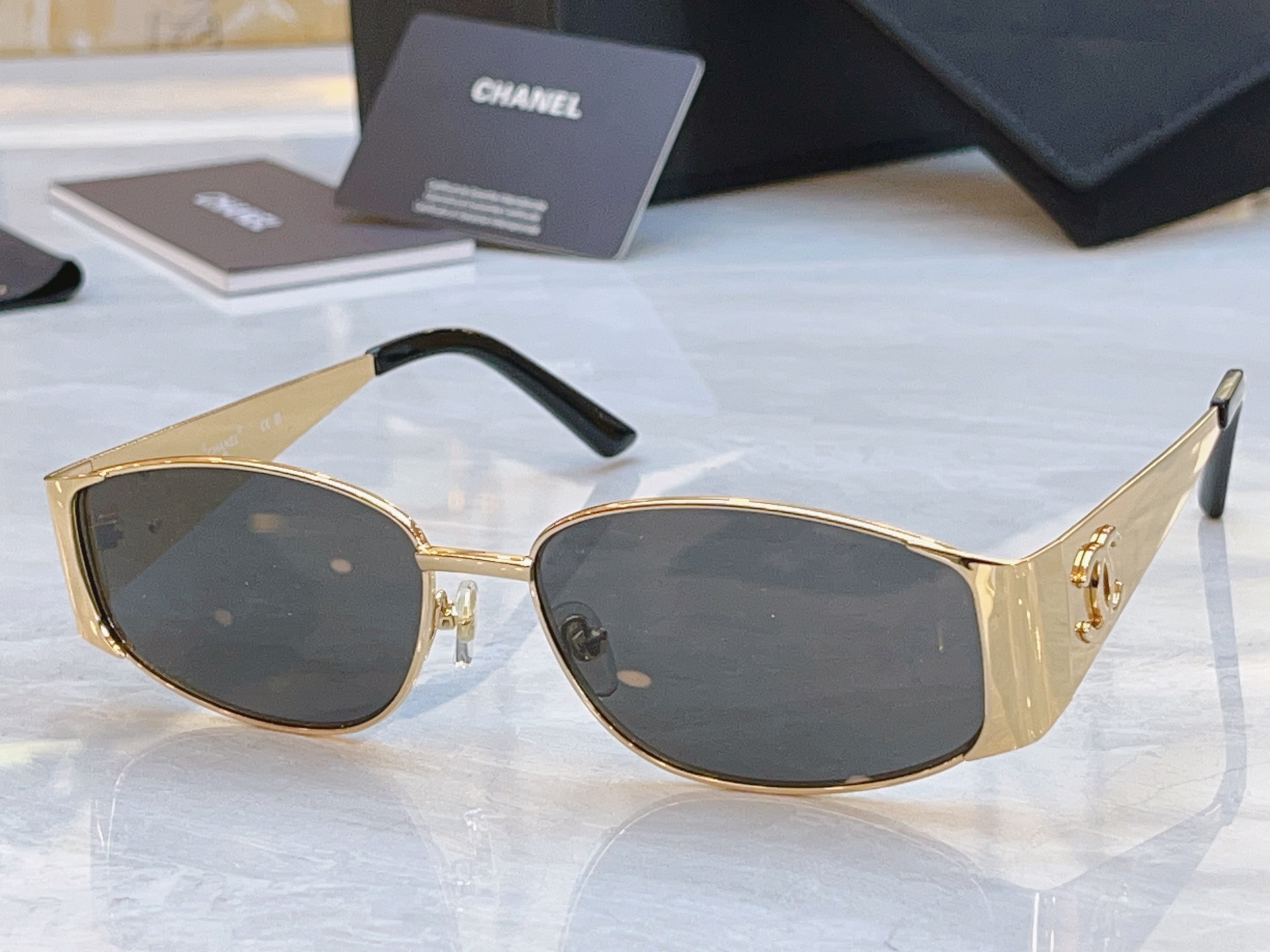 ，【CHANE*】香奈儿新款太阳镜，MODEL：08846，SIZE：54口18-145