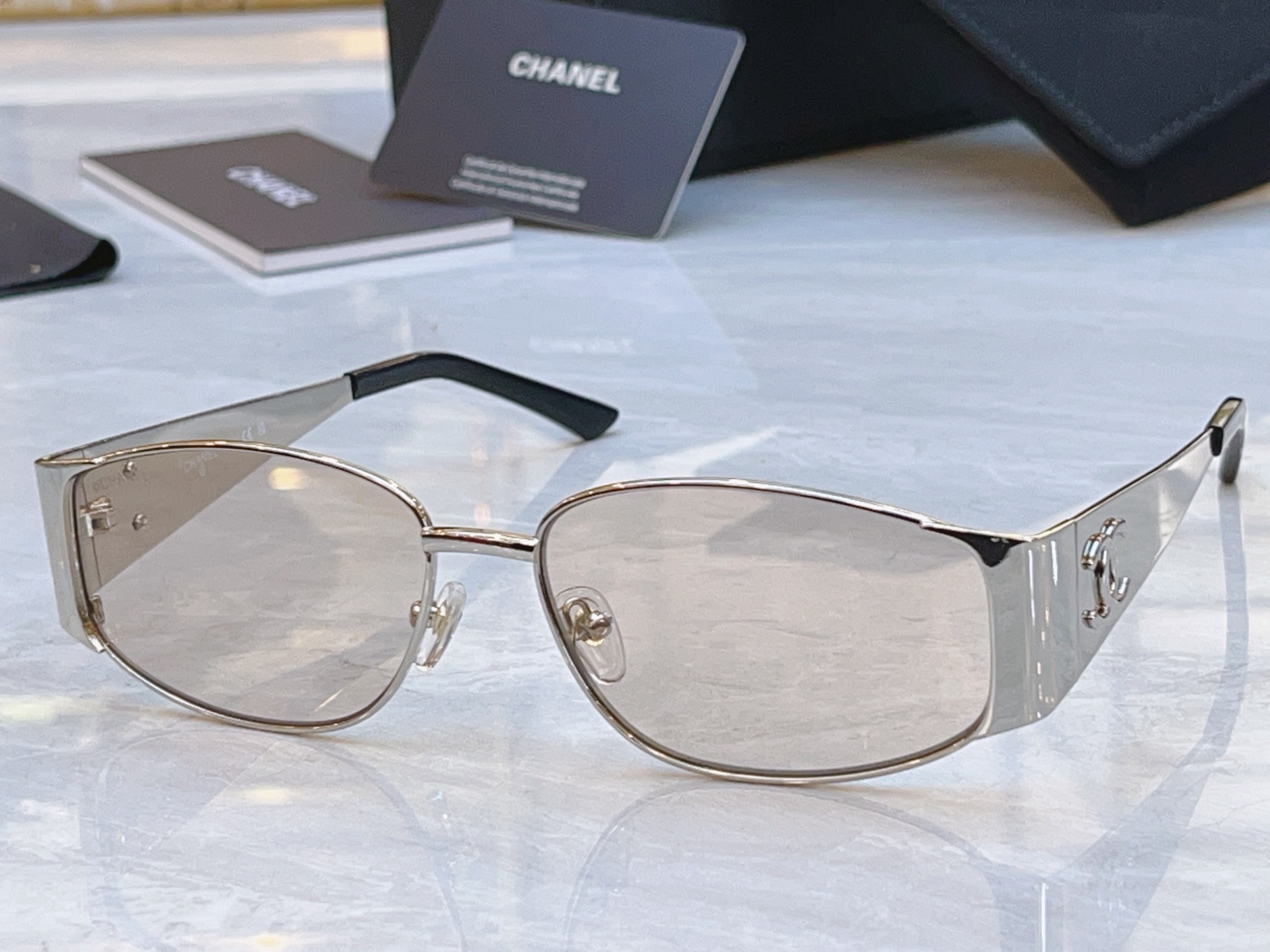 ，【CHANE*】香奈儿新款太阳镜，MODEL：08846，SIZE：54口18-145