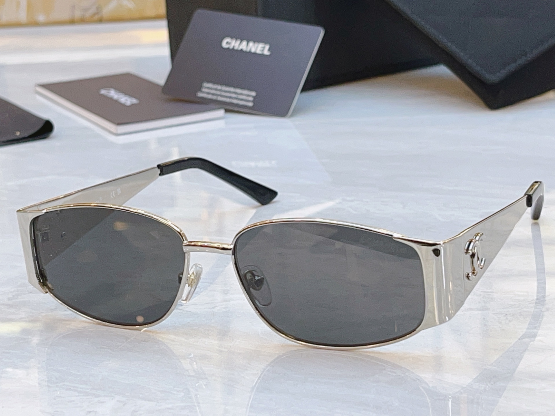 ，【CHANE*】香奈儿新款太阳镜，MODEL：08846，SIZE：54口18-145