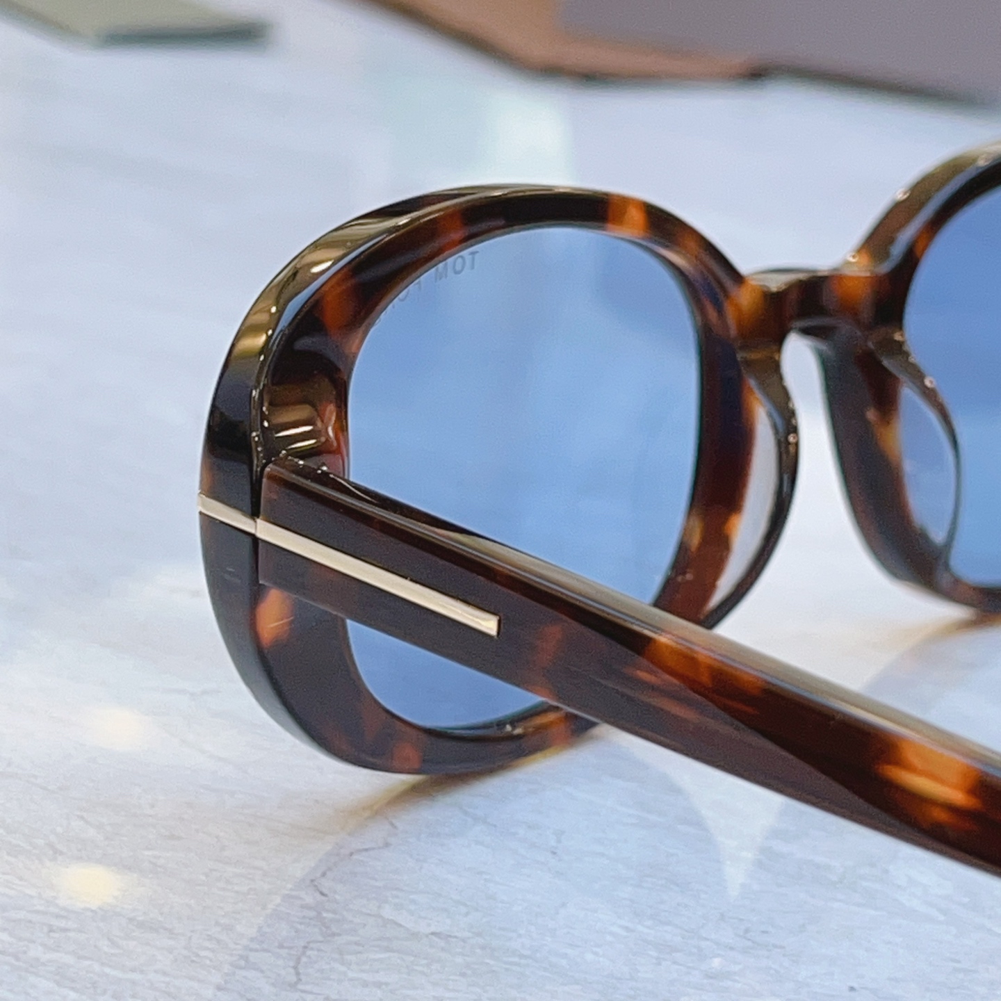 ，【TOM FOR*】汤姆*福特新款太阳镜，MODEL：FT1364，SIZE：51口21-140