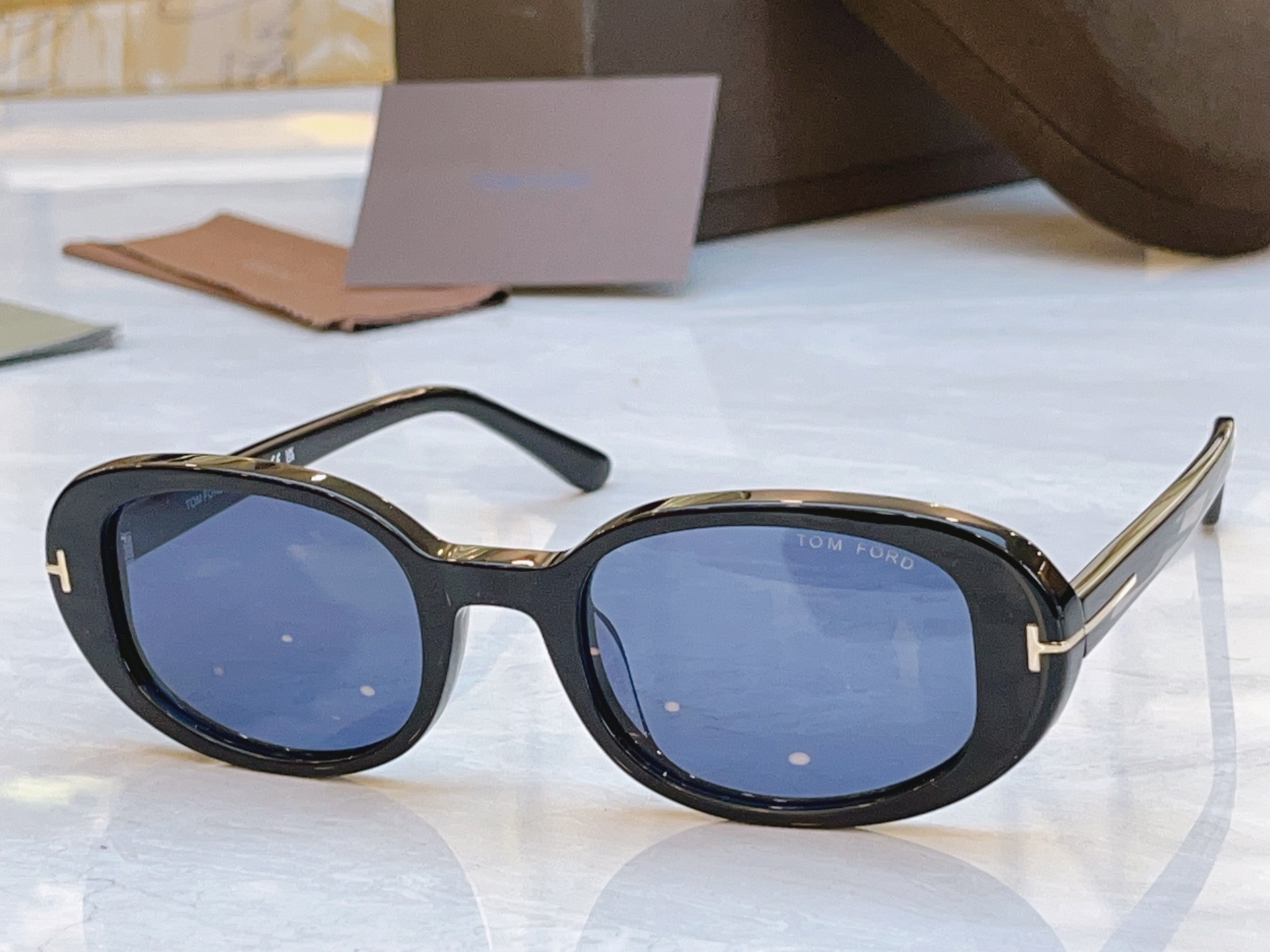 ，【TOM FOR*】汤姆*福特新款太阳镜，MODEL：FT1364，SIZE：51口21-140