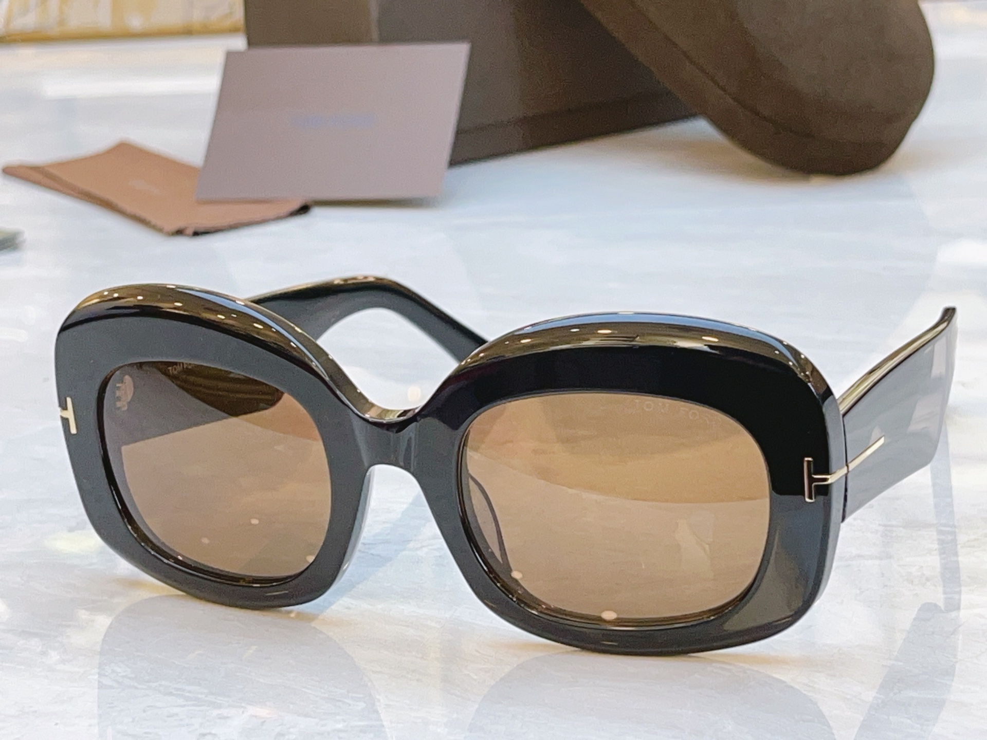 ，【TOM FOR*】汤姆*福特新款太阳镜，MODEL：FT1219-F，SIZE：53口23-140