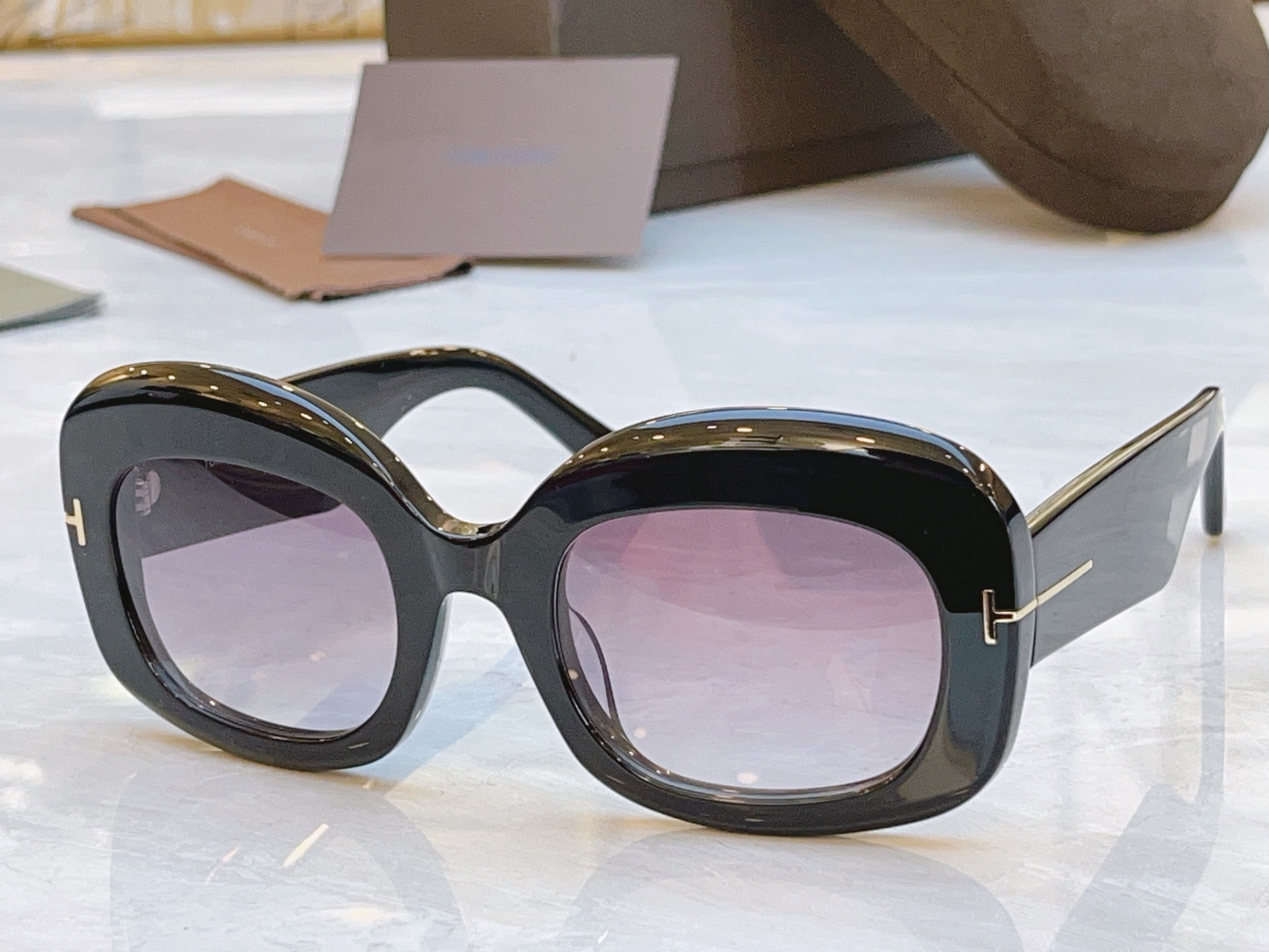 ，【TOM FOR*】汤姆*福特新款太阳镜，MODEL：FT1219-F，SIZE：53口23-140