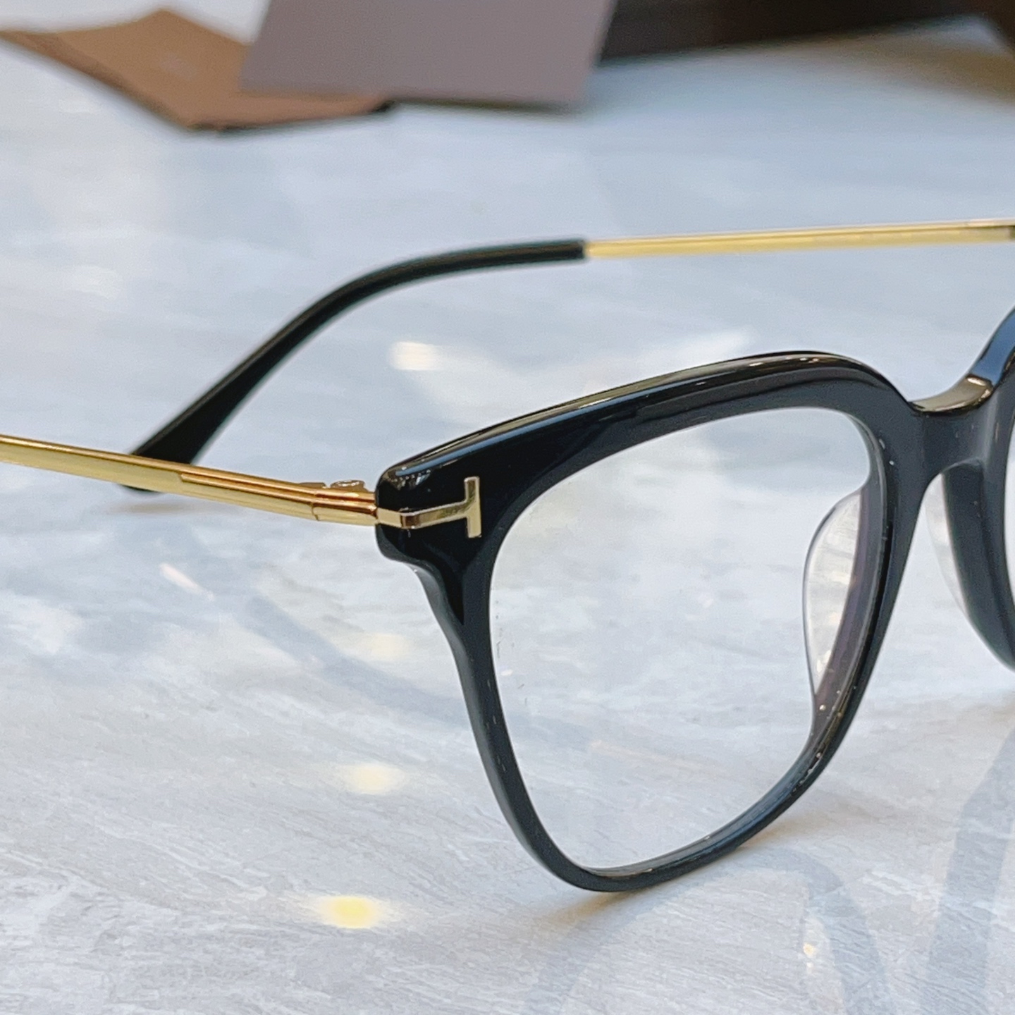 ，【TOM FOR*】汤姆*福特新款眼镜架，MODEL：FT1122，SIZE：56口21-145