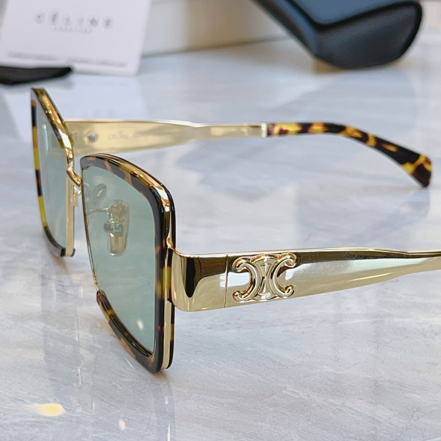 ，【CELIN*】赛*琳新款太阳镜， MODEL:CL40338F ，SIZE: 53口17-145