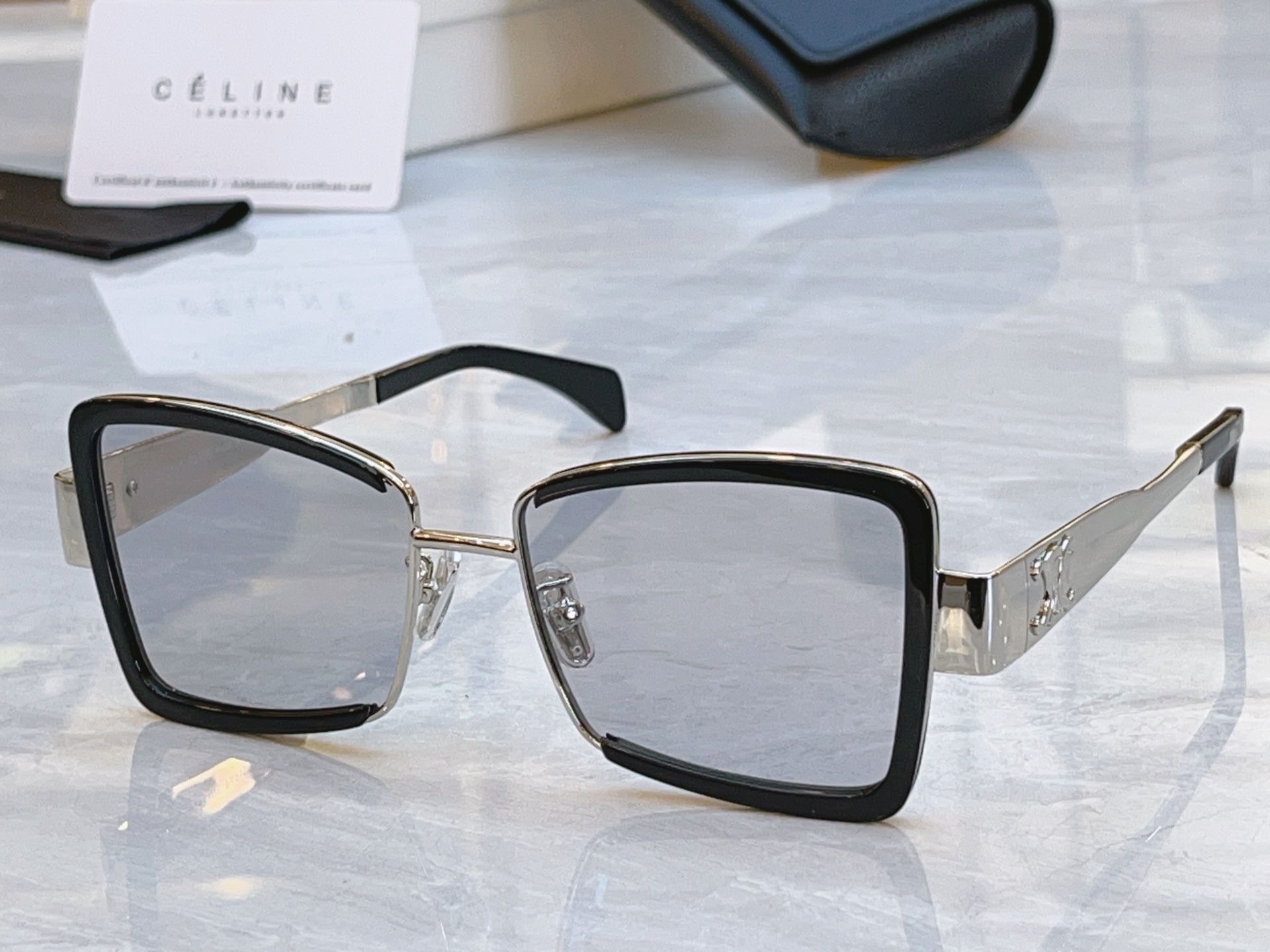 ，【CELIN*】赛*琳新款太阳镜， MODEL:CL40338F ，SIZE: 53口17-145