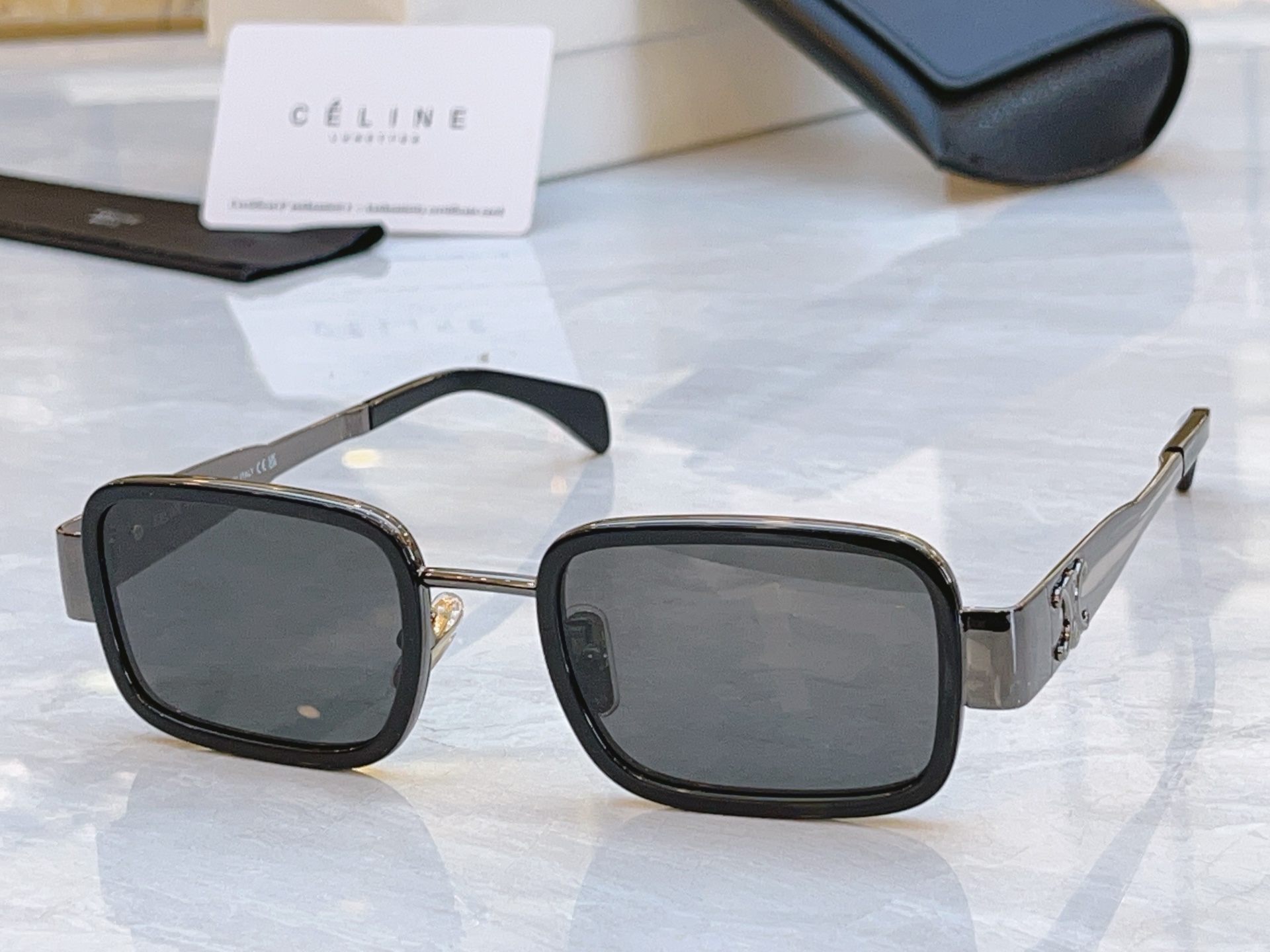 ，【CELIN*】赛*琳新款太阳镜， MODEL:CL40335F ，SIZE: 50口23-145