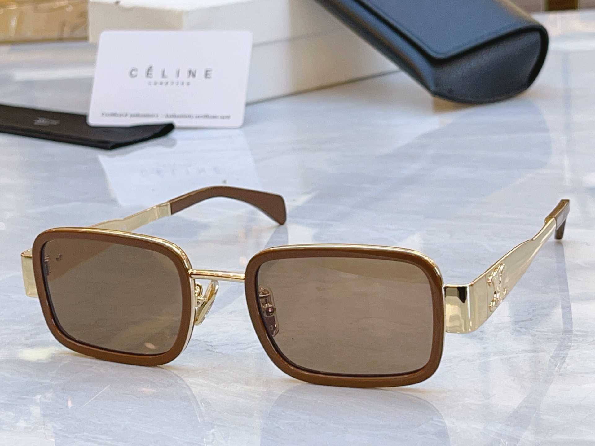 ，【CELIN*】赛*琳新款太阳镜， MODEL:CL40335F ，SIZE: 50口23-145