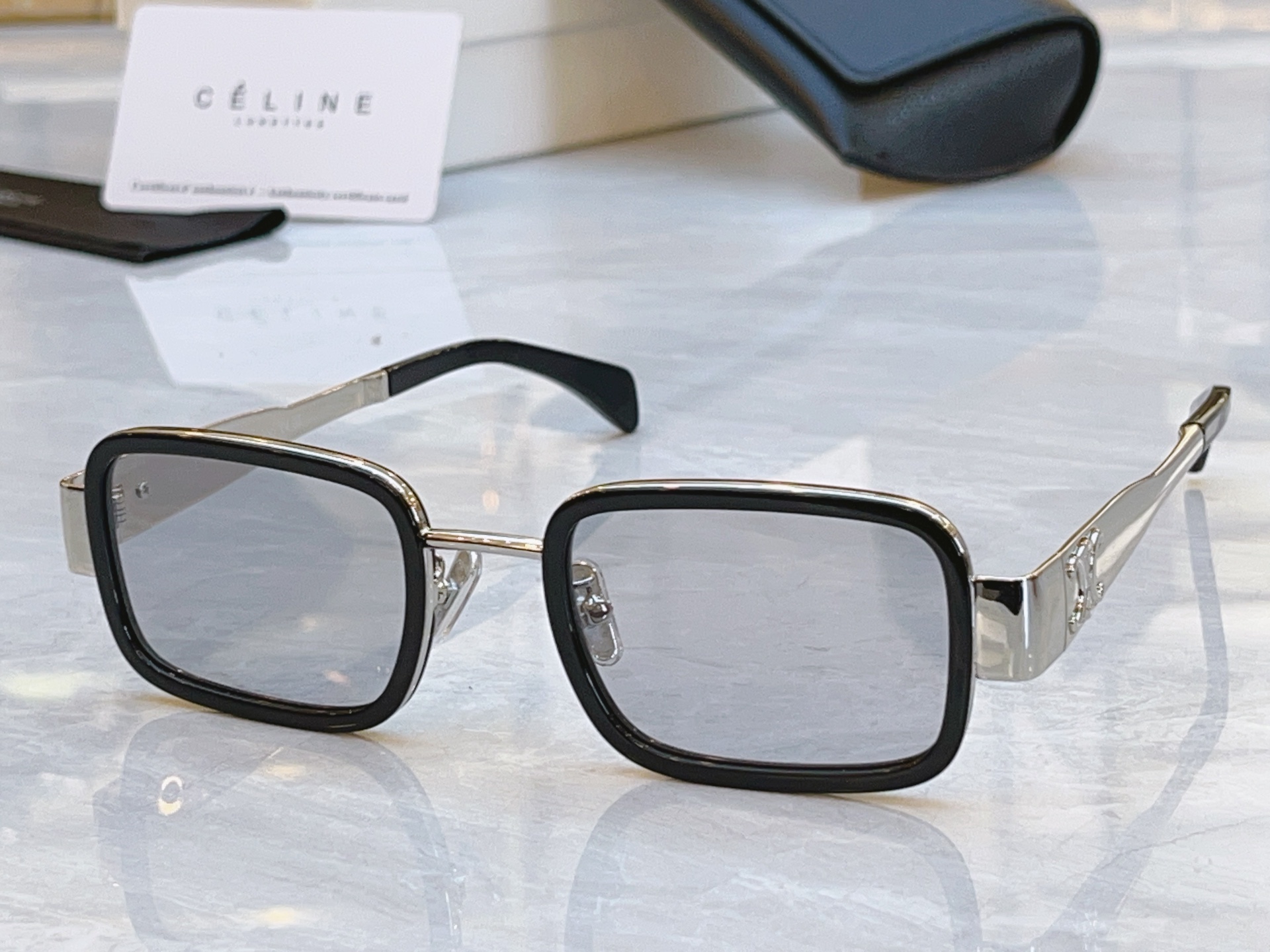 ，【CELIN*】赛*琳新款太阳镜， MODEL:CL40335F ，SIZE: 50口23-145