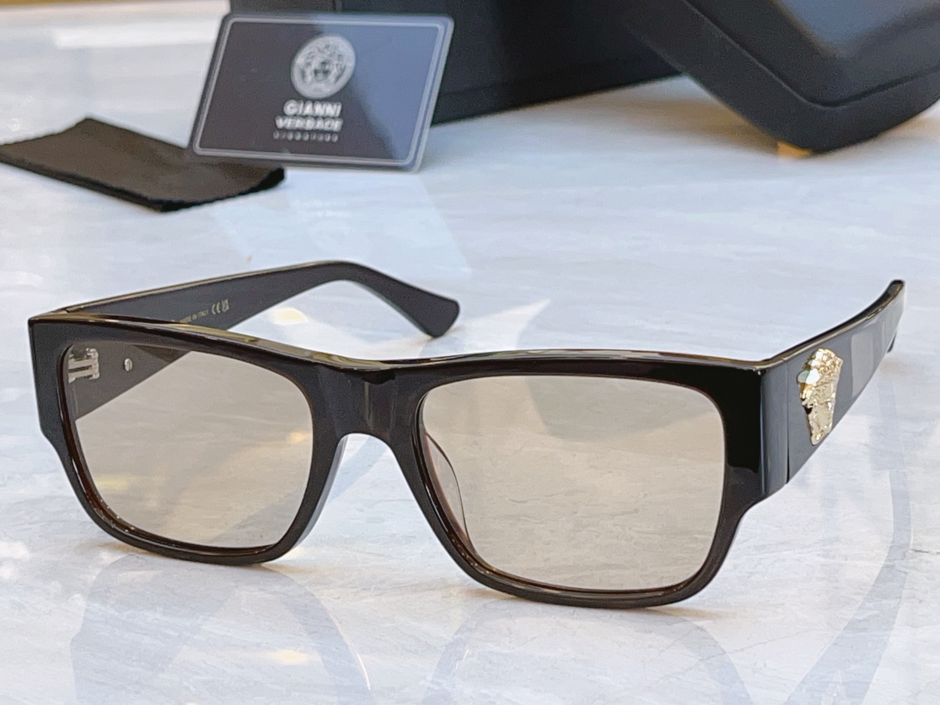 ，【VERSAC*】范思*哲新款太阳镜，MODEL：MOD 4701，SIZE：57口21-140