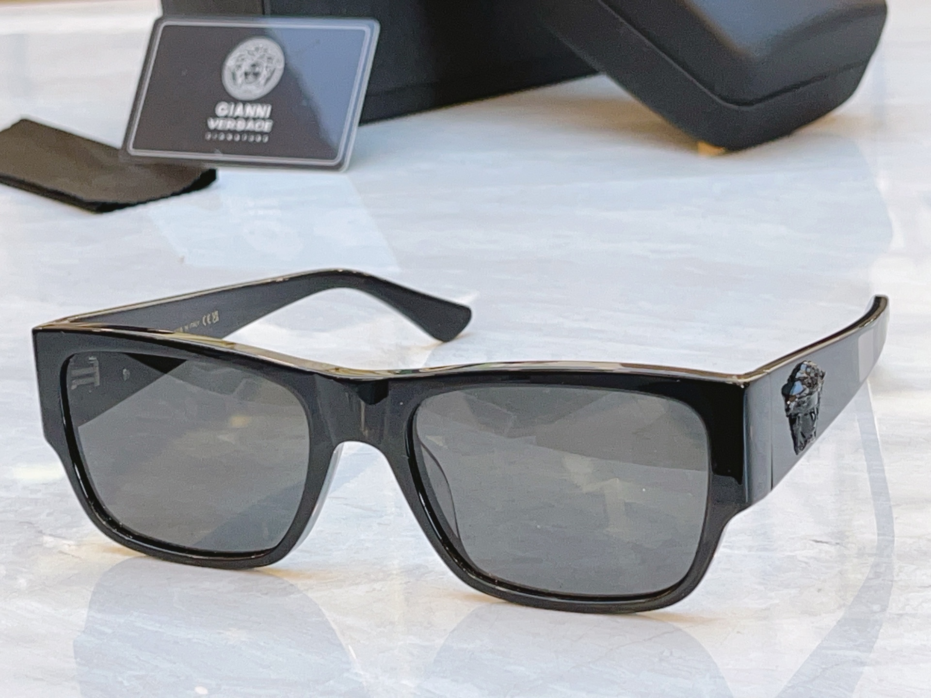 ，【VERSAC*】范思*哲新款太阳镜，MODEL：MOD 4701，SIZE：57口21-140