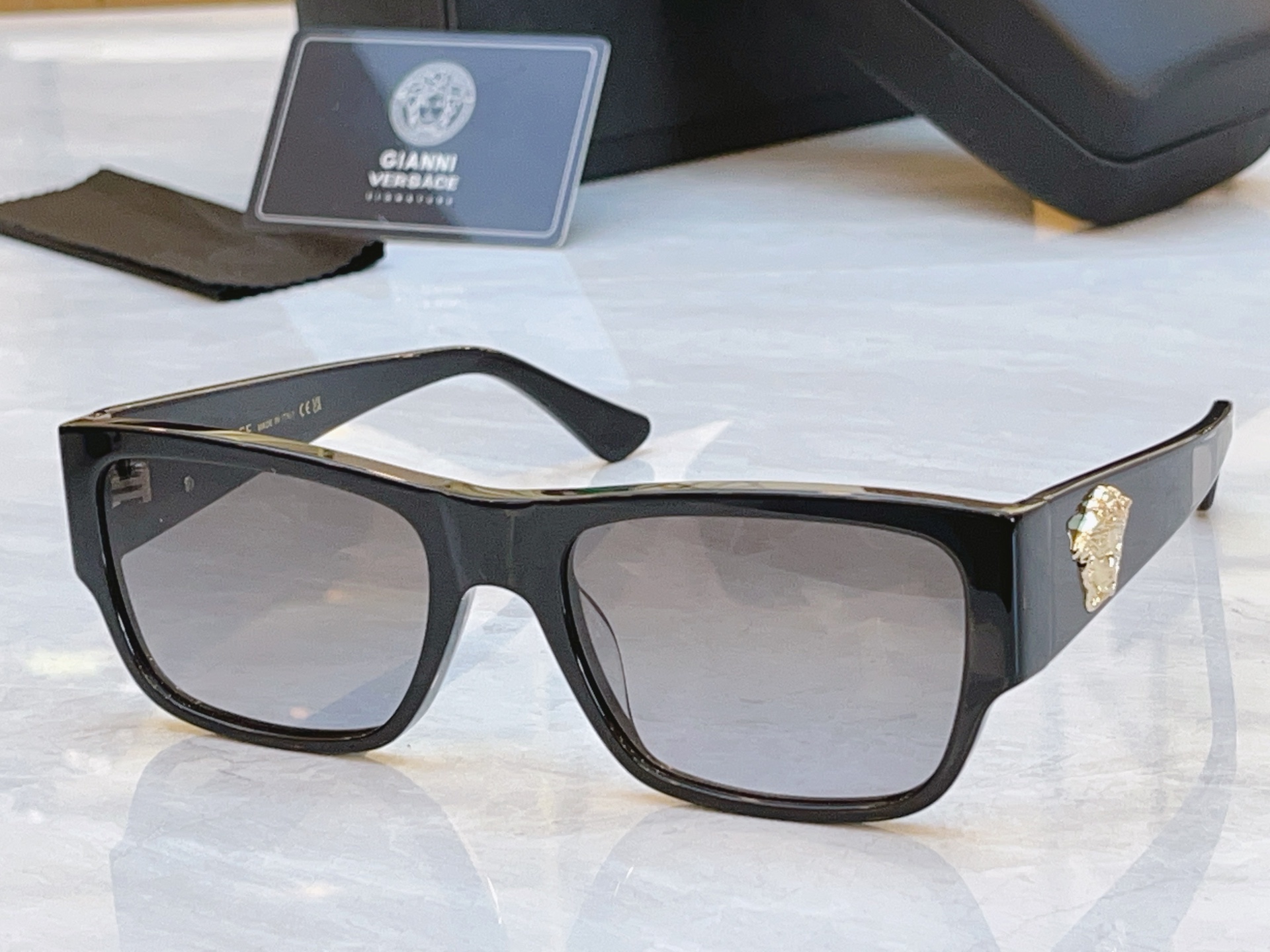 ，【VERSAC*】范思*哲新款太阳镜，MODEL：MOD 4701，SIZE：57口21-140