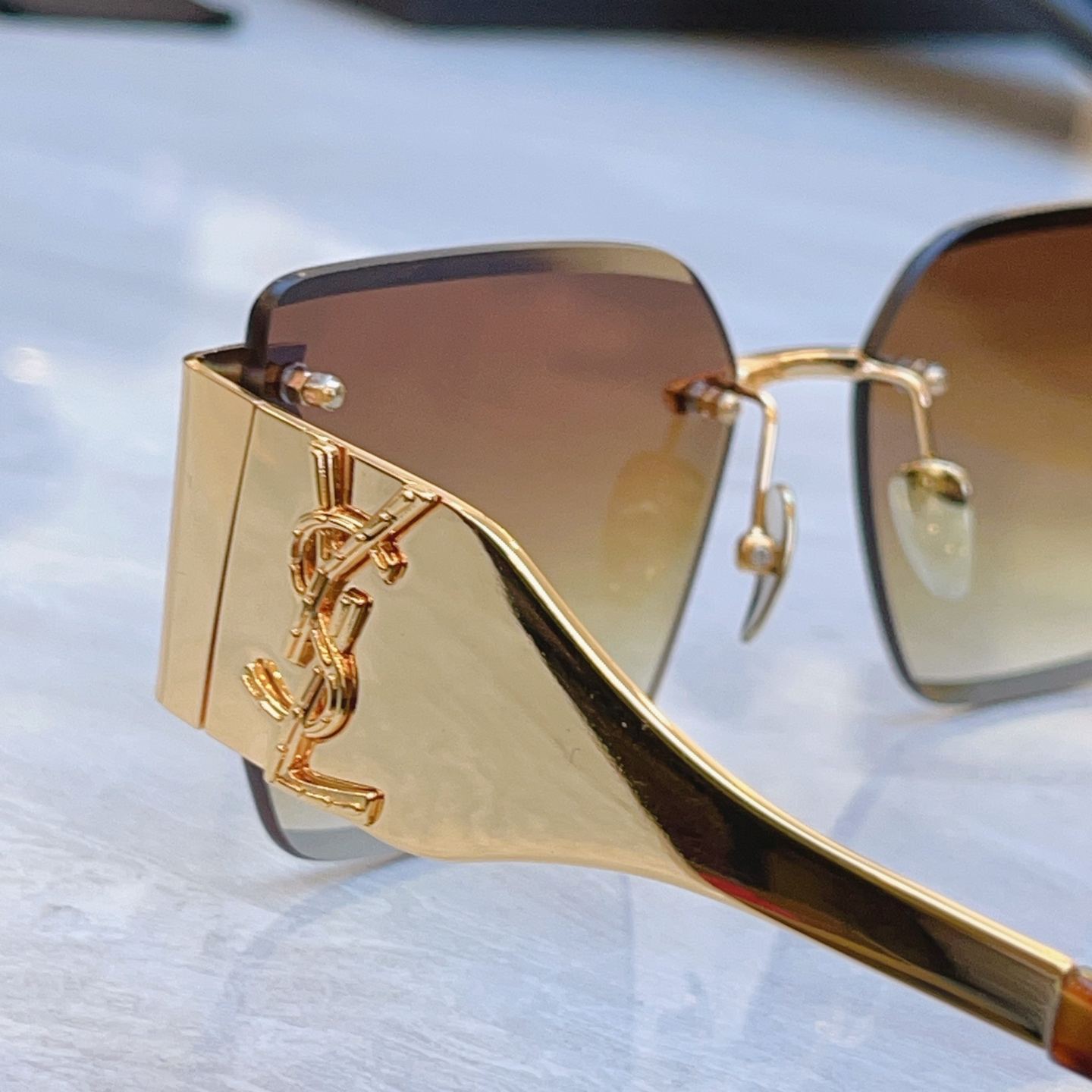 ，【SAINT LAUREN*】圣罗*兰新款太阳镜，MODEL：SL M1729L，SIZE：57口17