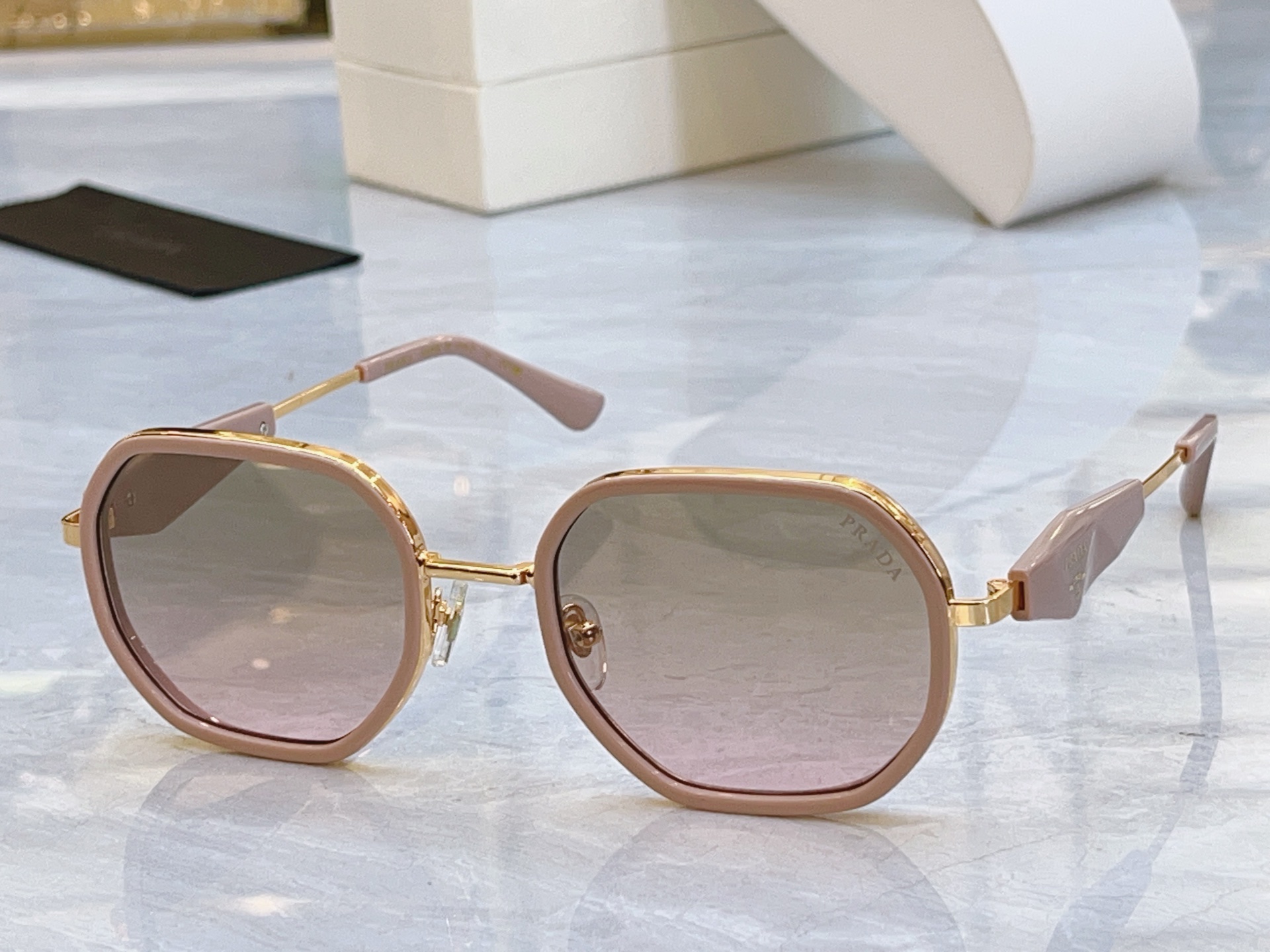 ，【PRAD*】普拉*达新款太阳镜，MODEL：PR 213VS，SIZE：54口22-145