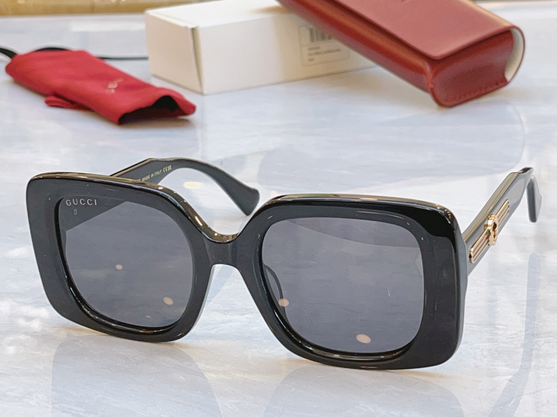 ，【GUCC*】古*驰新款太阳镜，MODEL：GG1557SK，SIZE：54口23-145