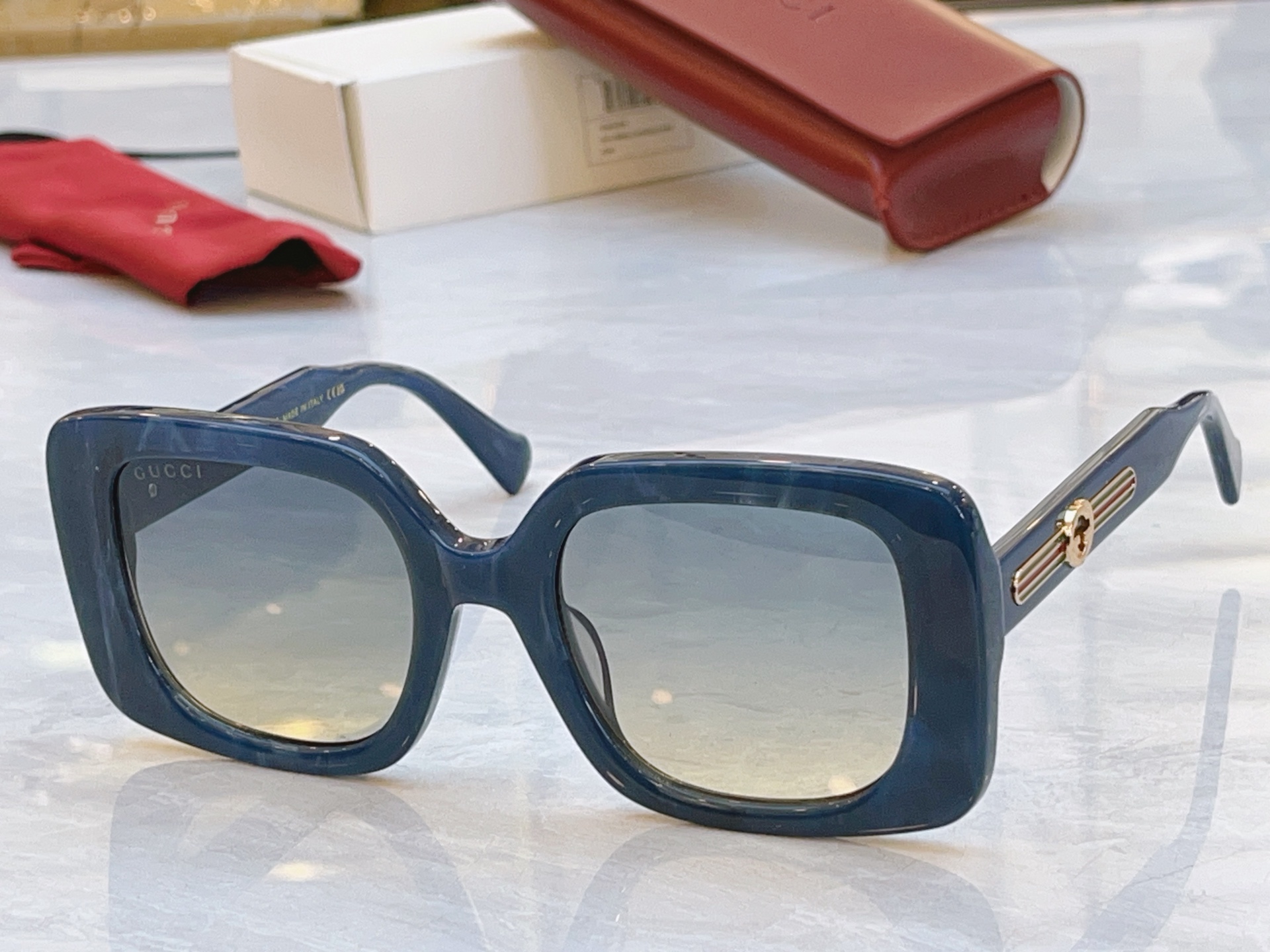 ，【GUCC*】古*驰新款太阳镜，MODEL：GG1557SK，SIZE：54口23-145