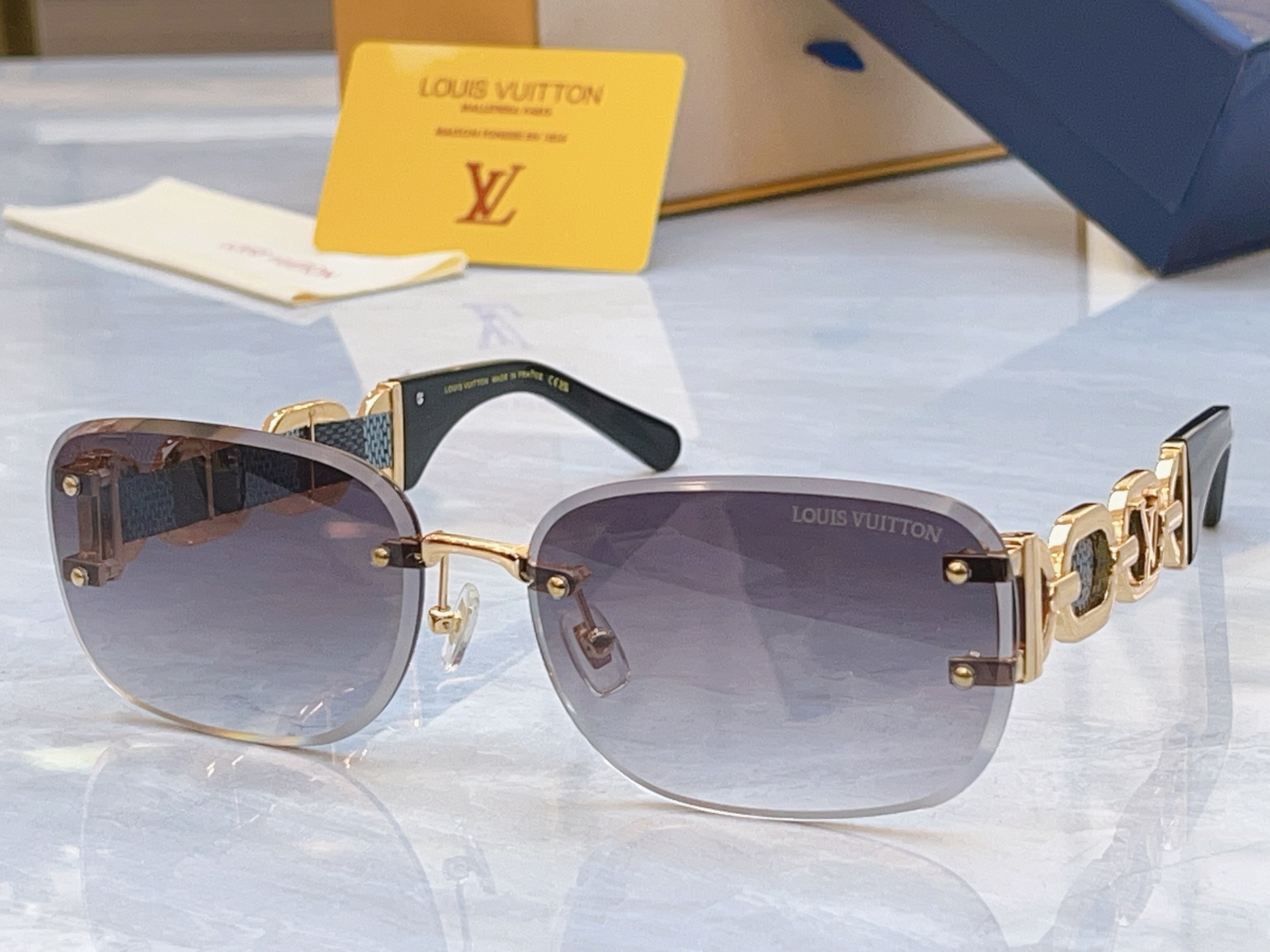 ，【LOUIS VUITTO*】路易*威登新款太阳镜，MODEL：Z2057U，SIZE：65口17-1