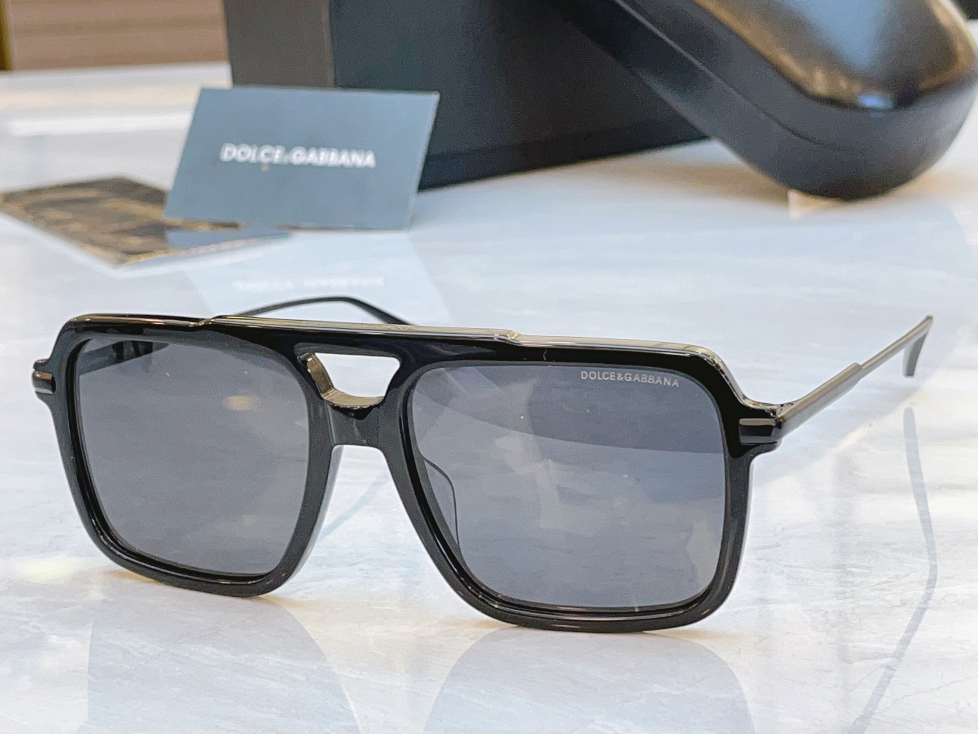 ，【DOLCE & GABBAN*】D*G新款太阳镜，MODEL：DG6684，SIZE：54口17-1