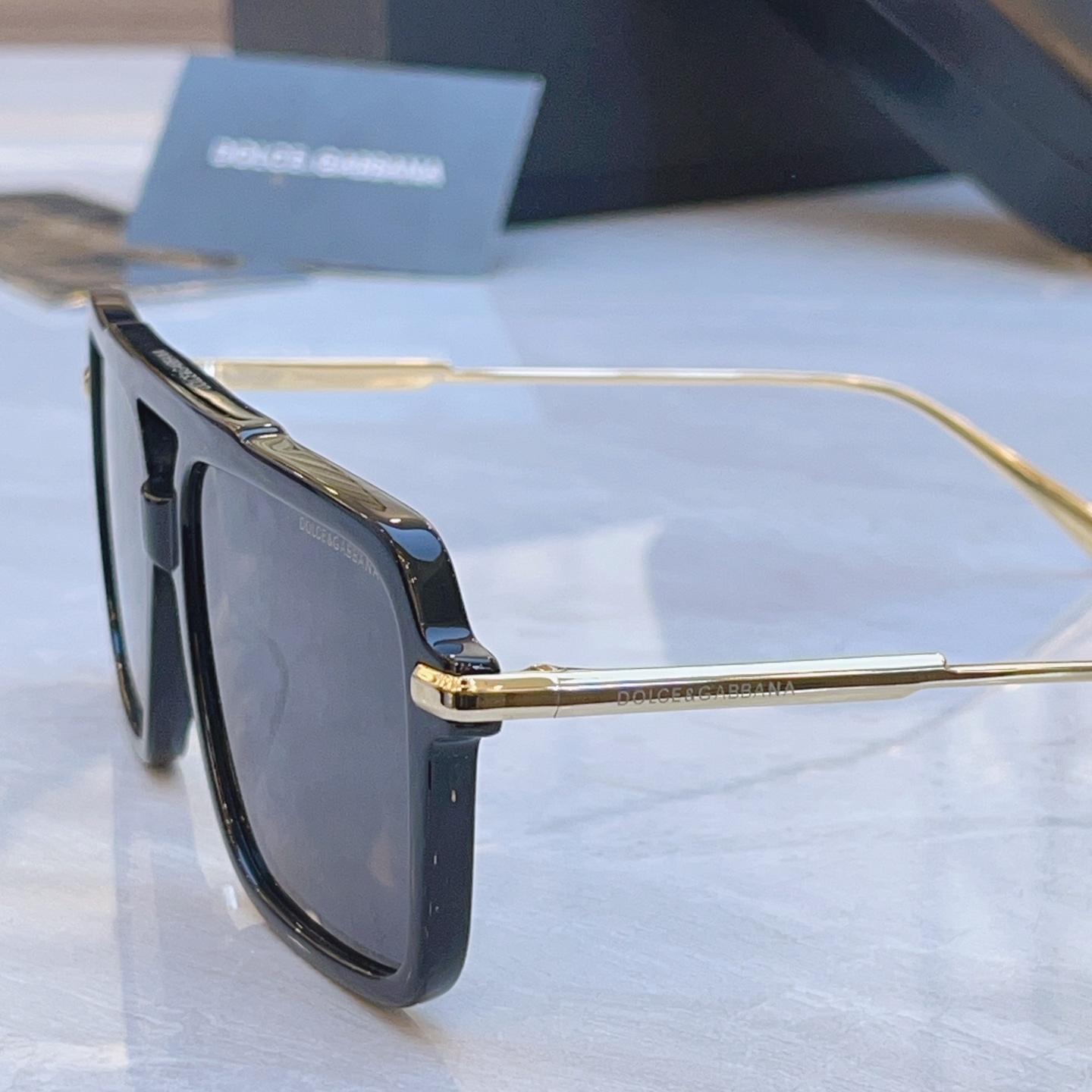 ，【DOLCE & GABBAN*】D*G新款太阳镜，MODEL：DG6684，SIZE：54口17-1