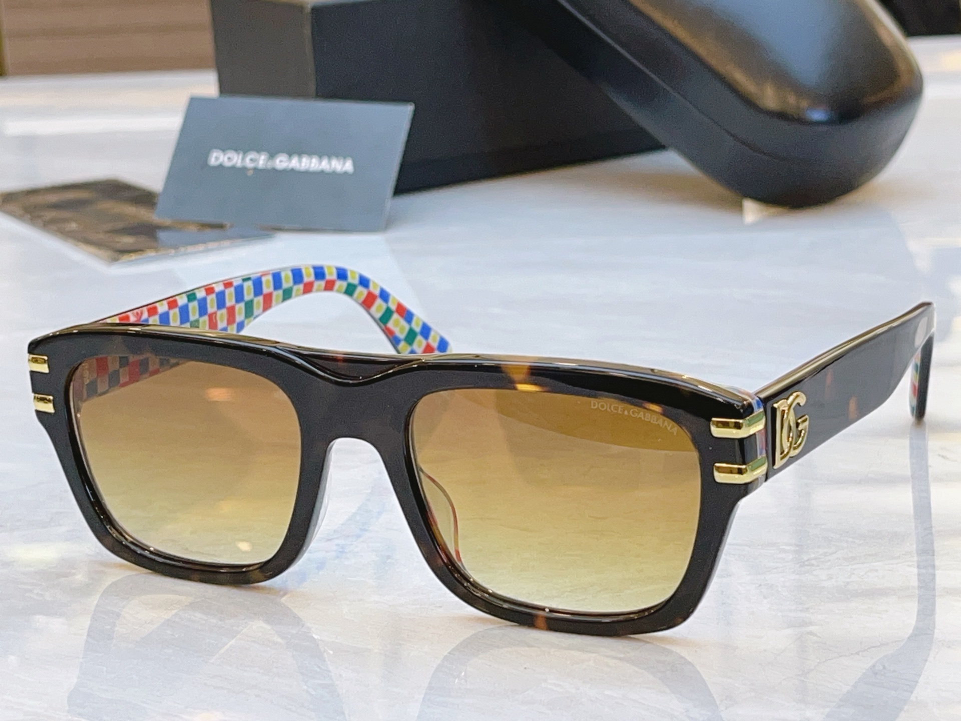 ，【DOLCE & GABBAN*】D*G新款太阳镜，MODEL：DG4496，SIZE：55口21-1