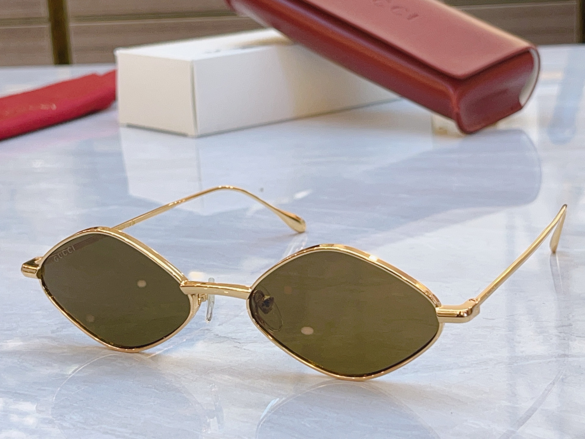 ，【GUCC*】古*驰新款太阳镜，MODEL：GG1658，SIZE：55口18-145