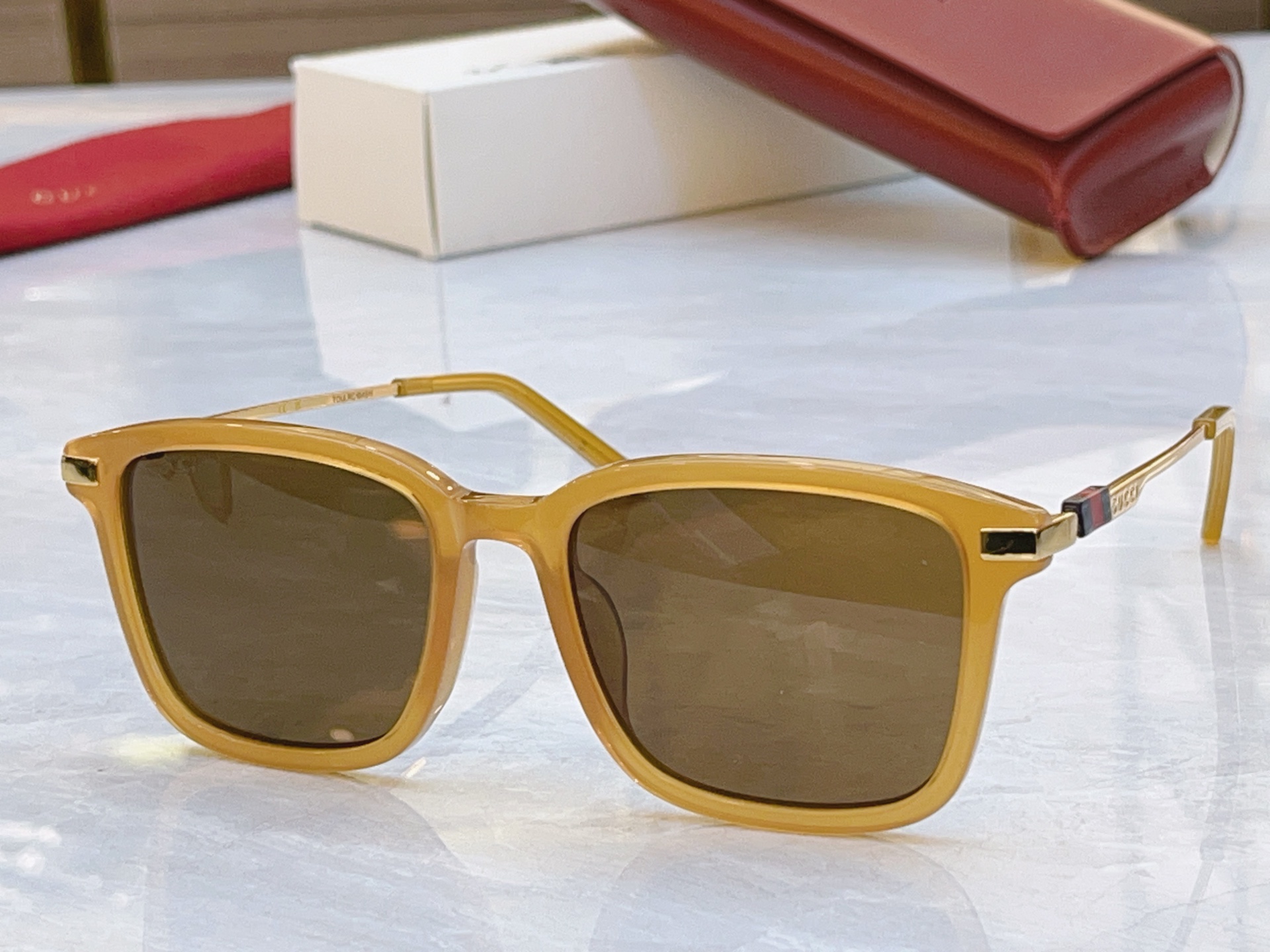 ，【GUCC*】古*驰新款太阳镜，MODEL：GG2246SK，SIZE：55口19-145