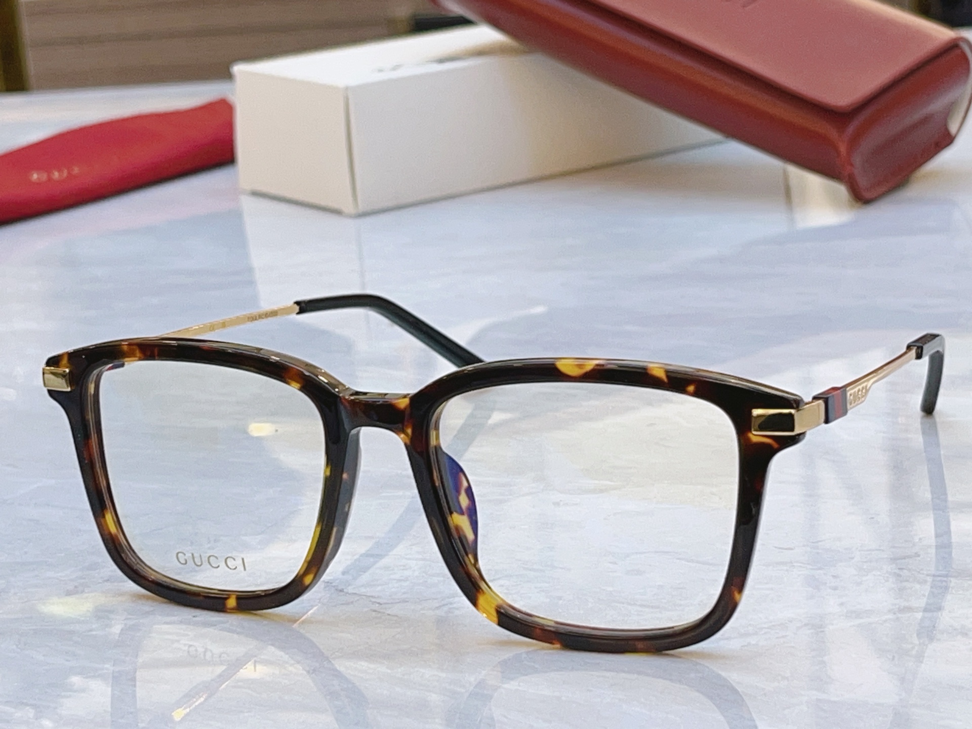 ，【GUCC*】古*驰新款太阳镜，MODEL：GG2246SK，SIZE：55口19-145